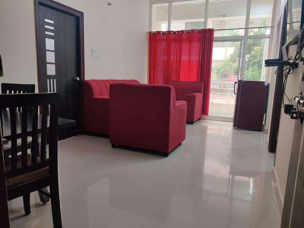 https://findmyroom-property-images-india.s3.ap-south-1.amazonaws.com/lcpsn-1669609621865-71203.jpg