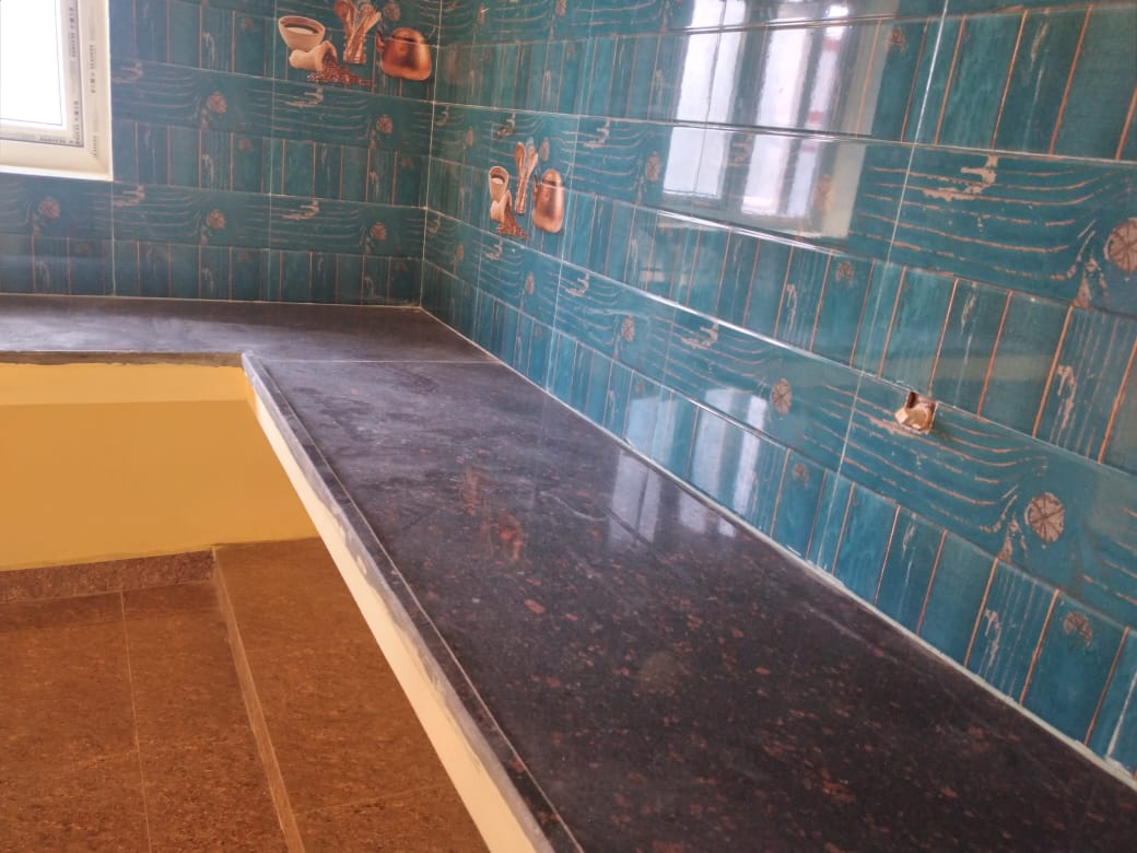 https://findmyroom-property-images-india.s3.ap-south-1.amazonaws.com/lcrhz-1672722692108-06268.jpeg