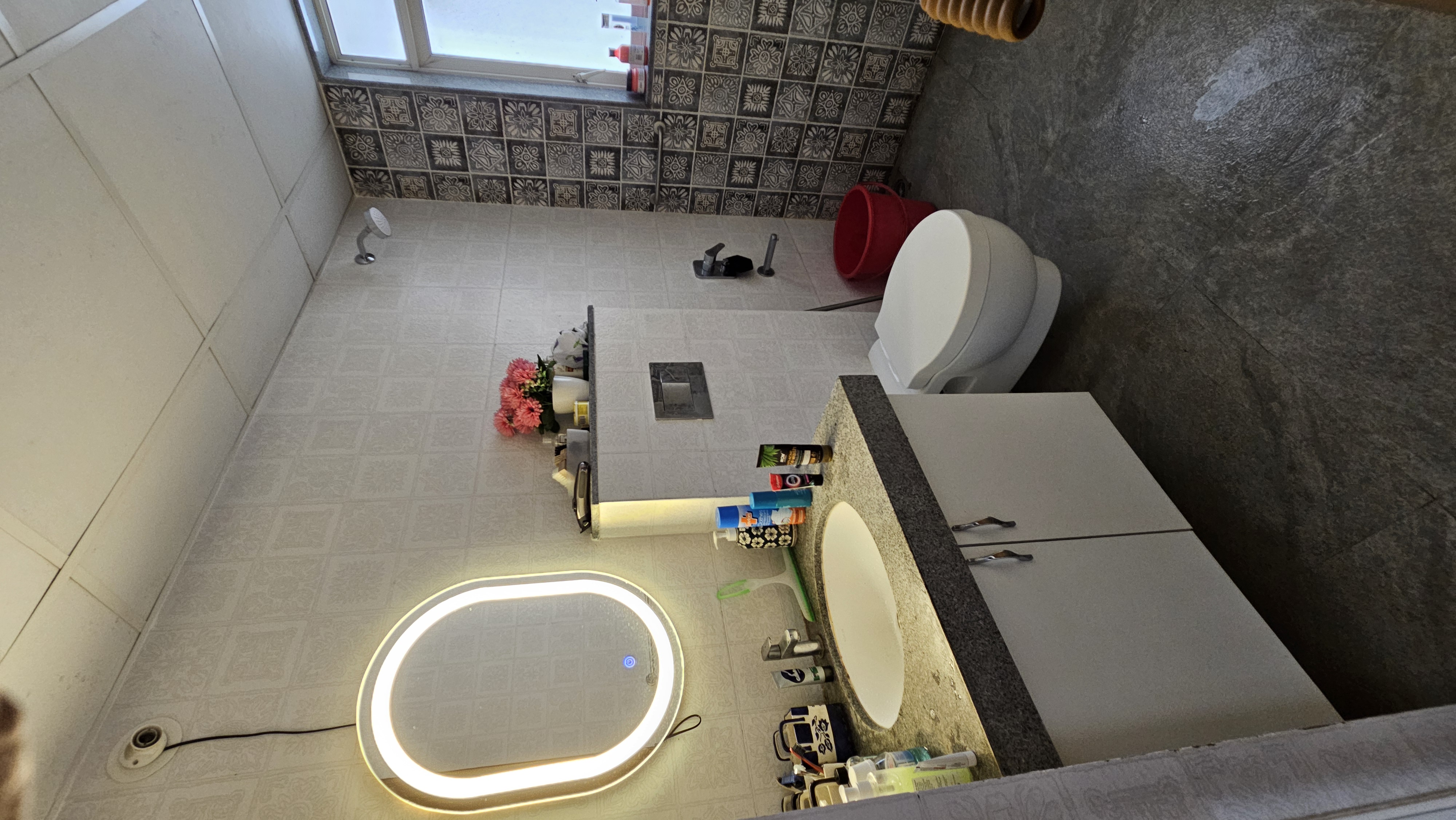 https://findmyroom-property-images-india.s3.ap-south-1.amazonaws.com/lemle-1718783748599-84487.jpg