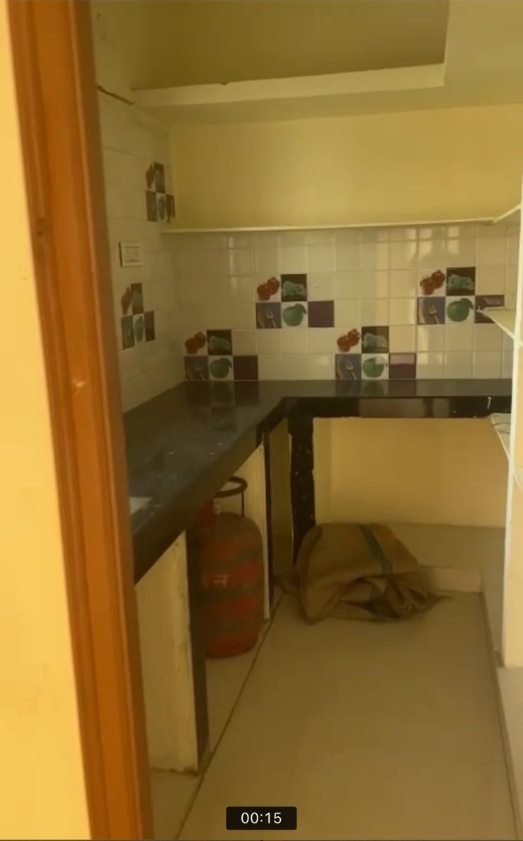 https://findmyroom-property-images-india.s3.ap-south-1.amazonaws.com/lgycr-1703008415086-57425.jpg