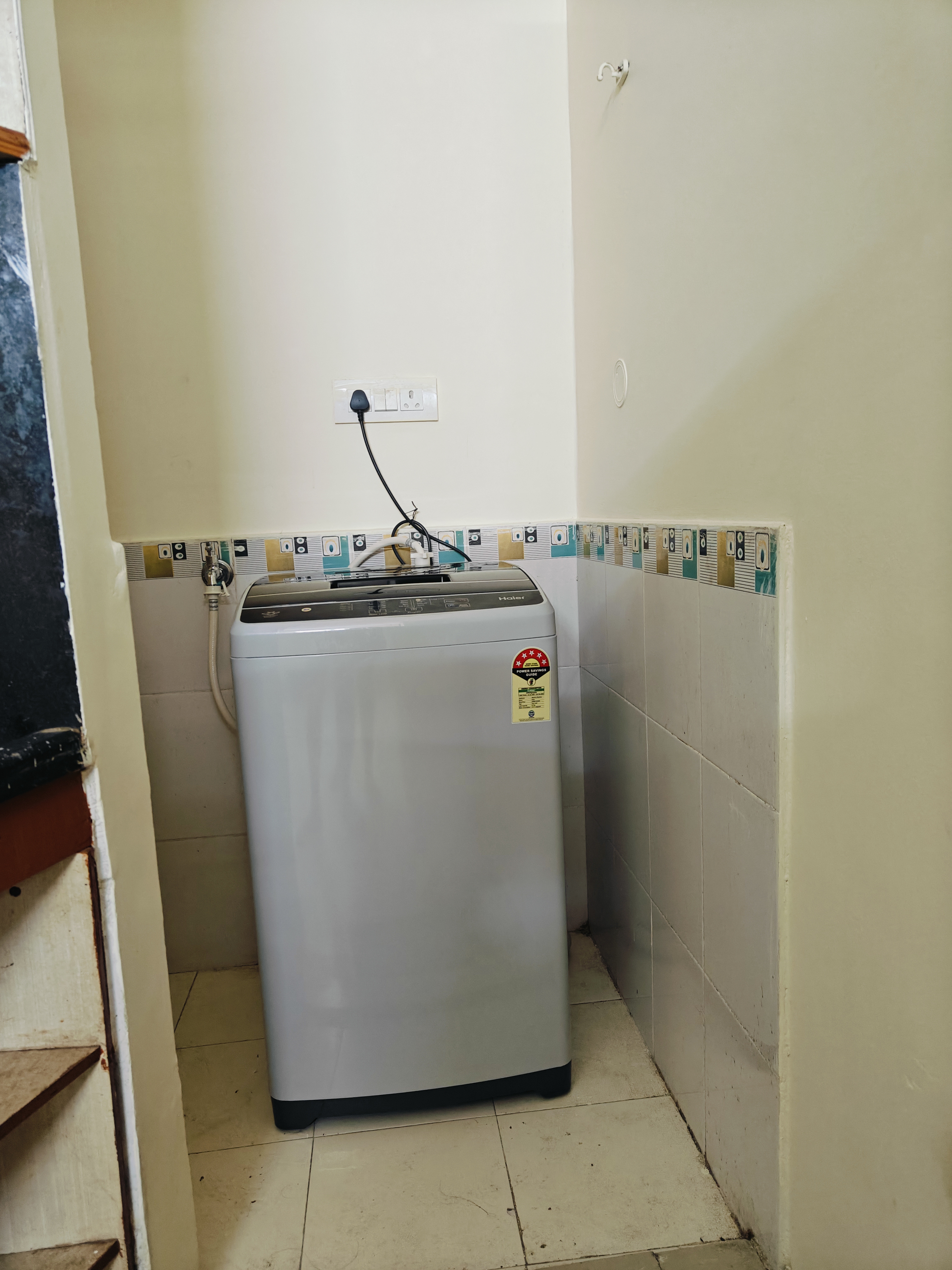 https://findmyroom-property-images-india.s3.ap-south-1.amazonaws.com/lhjmx-1729190822270-66304.jpg