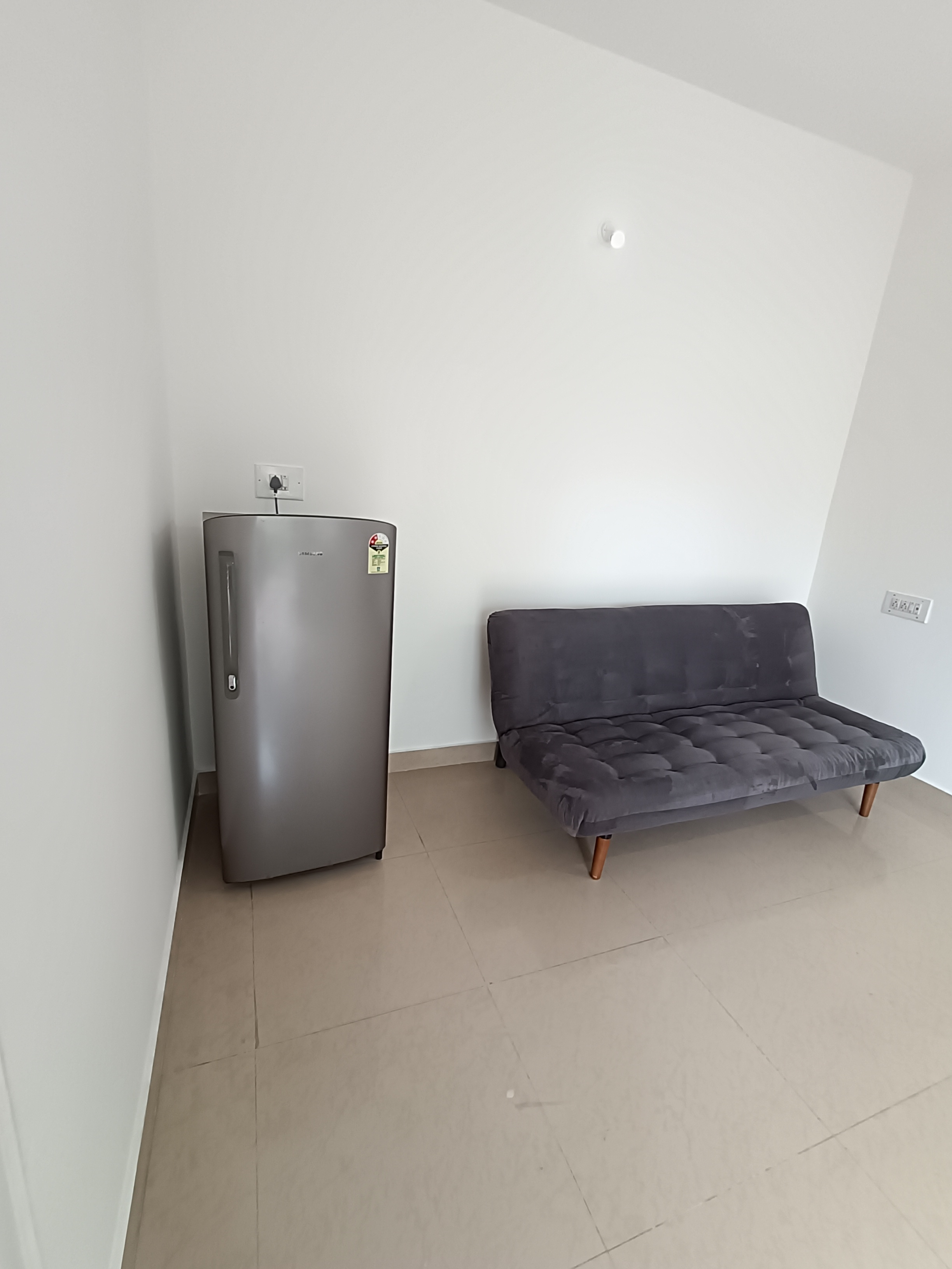 https://findmyroom-property-images-india.s3.ap-south-1.amazonaws.com/lijyb-1747046480756-53676.jpg