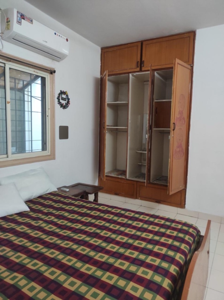 https://findmyroom-property-images-india.s3.ap-south-1.amazonaws.com/lmayc-1760892109367-53677