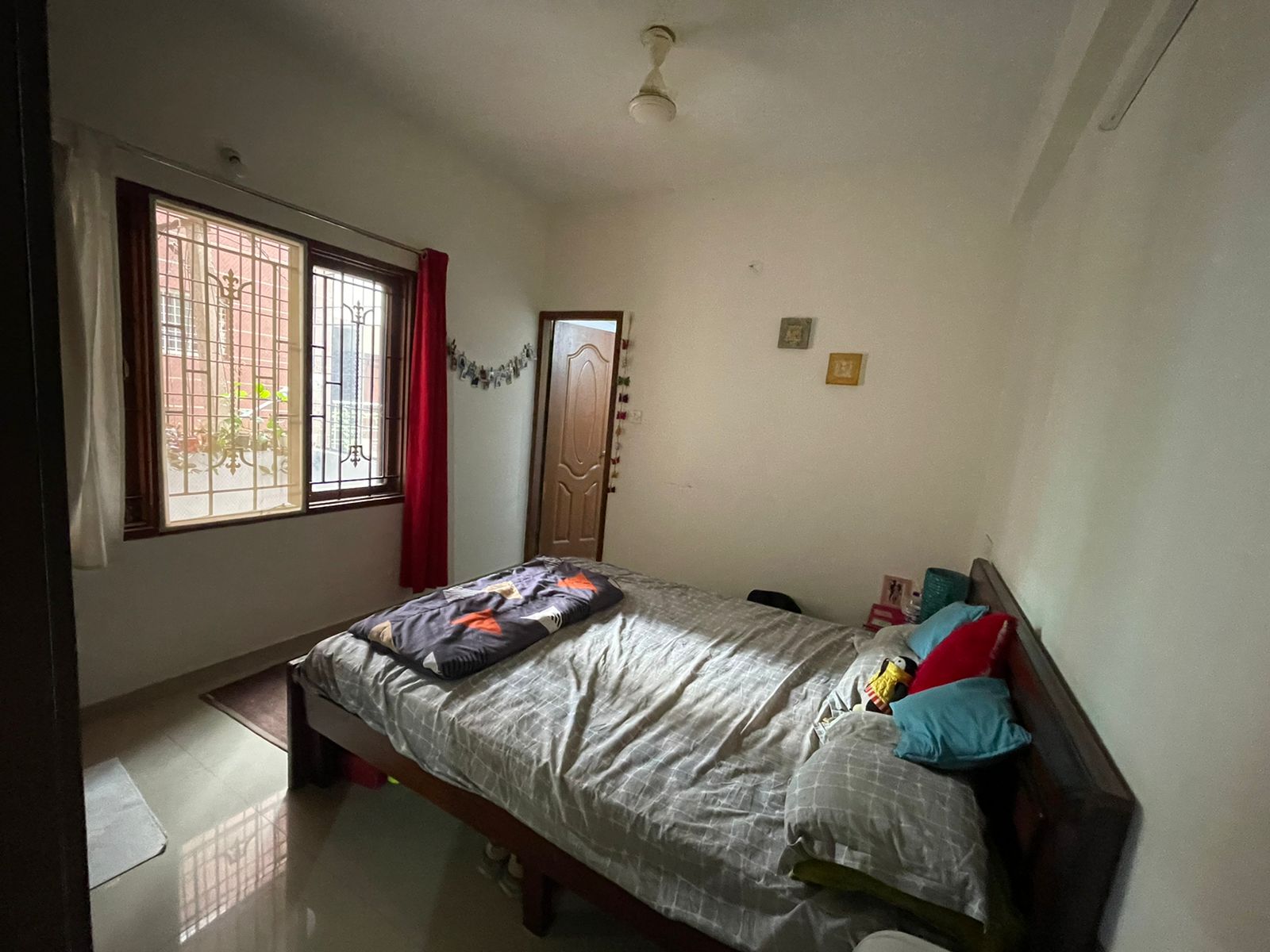 https://findmyroom-property-images-india.s3.ap-south-1.amazonaws.com/lnnfr-1720253477906-31400.JPG
