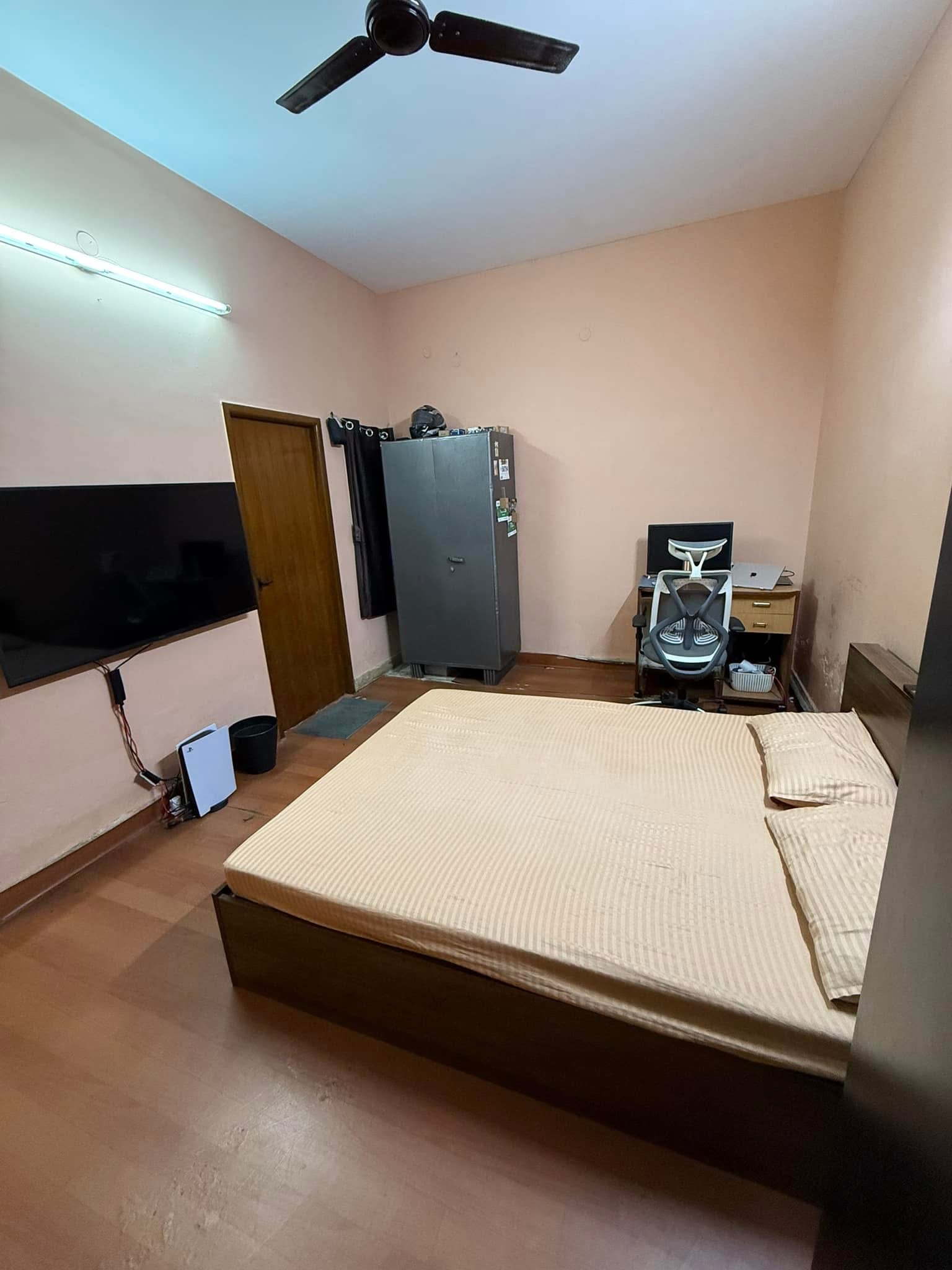 https://findmyroom-property-images-india.s3.ap-south-1.amazonaws.com/lovrg-1736707562853-36877.jpeg