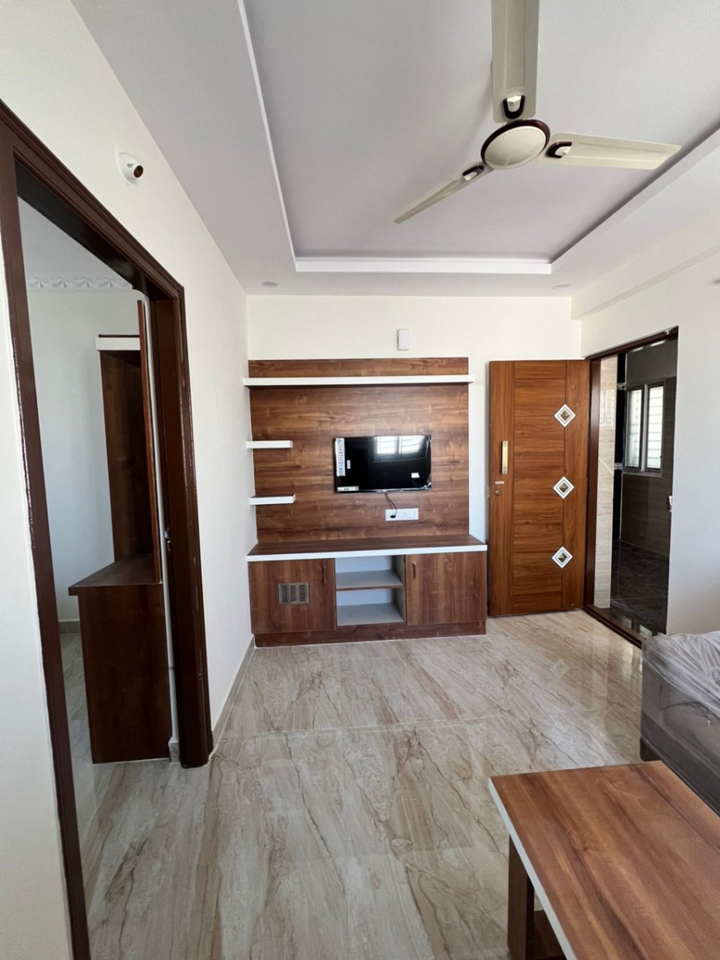 https://findmyroom-property-images-india.s3.ap-south-1.amazonaws.com/lozjj-1771661817622-58026