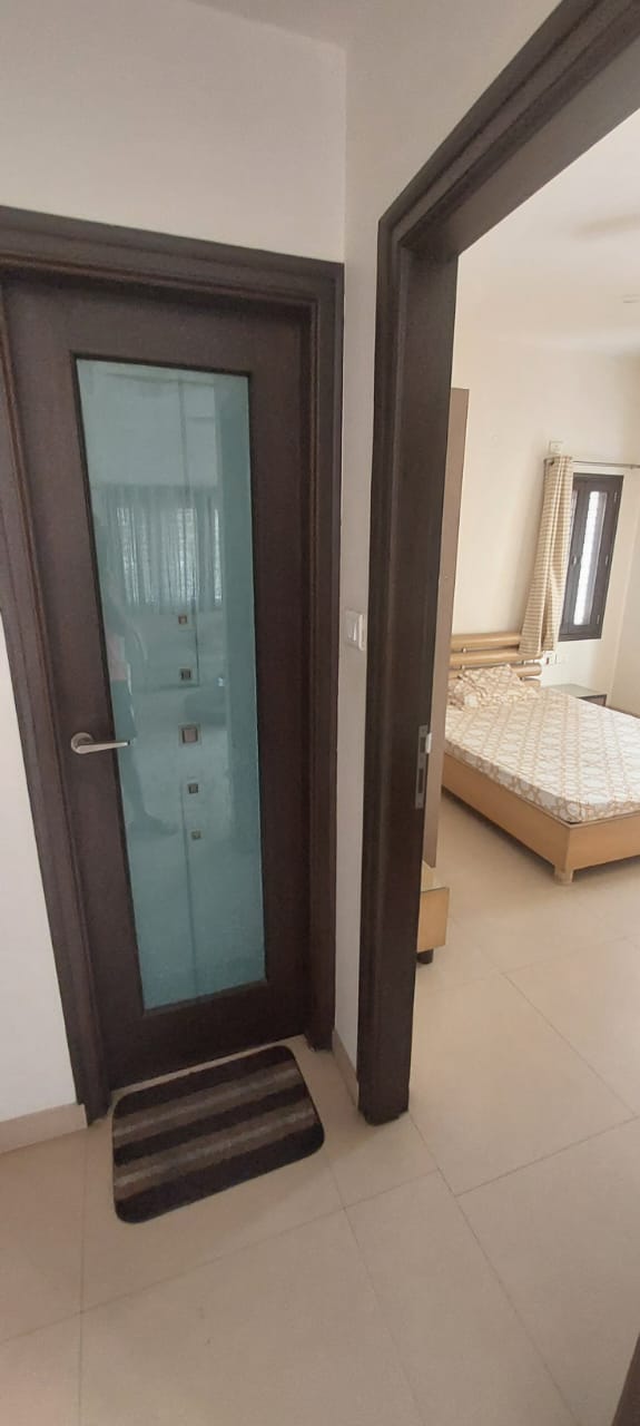 https://findmyroom-property-images-india.s3.ap-south-1.amazonaws.com/lqegn-1702804601018-24073.jpeg