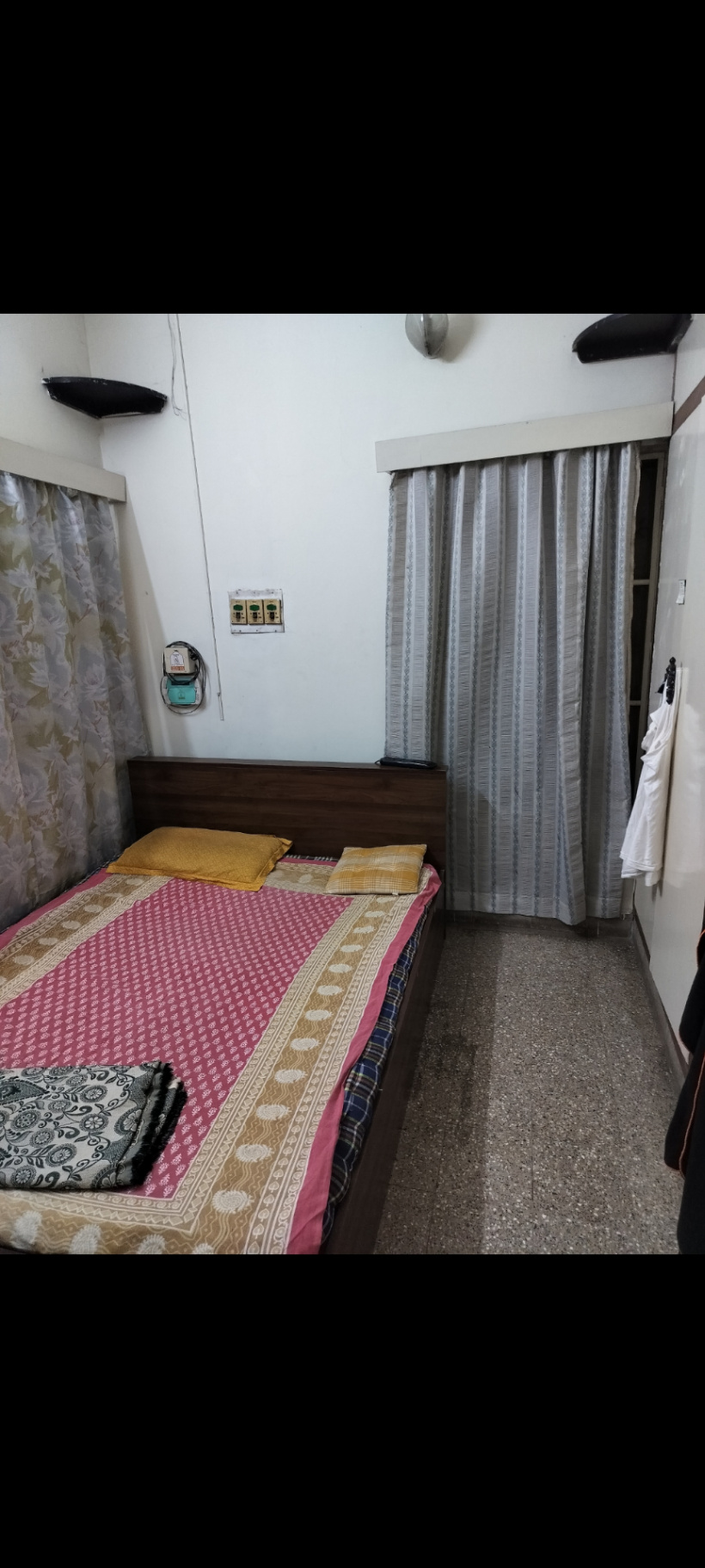 https://findmyroom-property-images-india.s3.ap-south-1.amazonaws.com/luzjv-1764224892922-37138