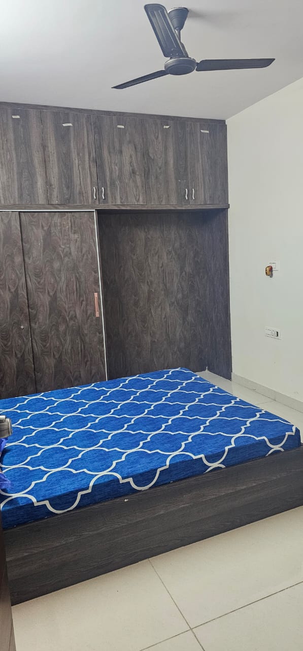 https://findmyroom-property-images-india.s3.ap-south-1.amazonaws.com/lwasr-1725021237099-63313.jpg