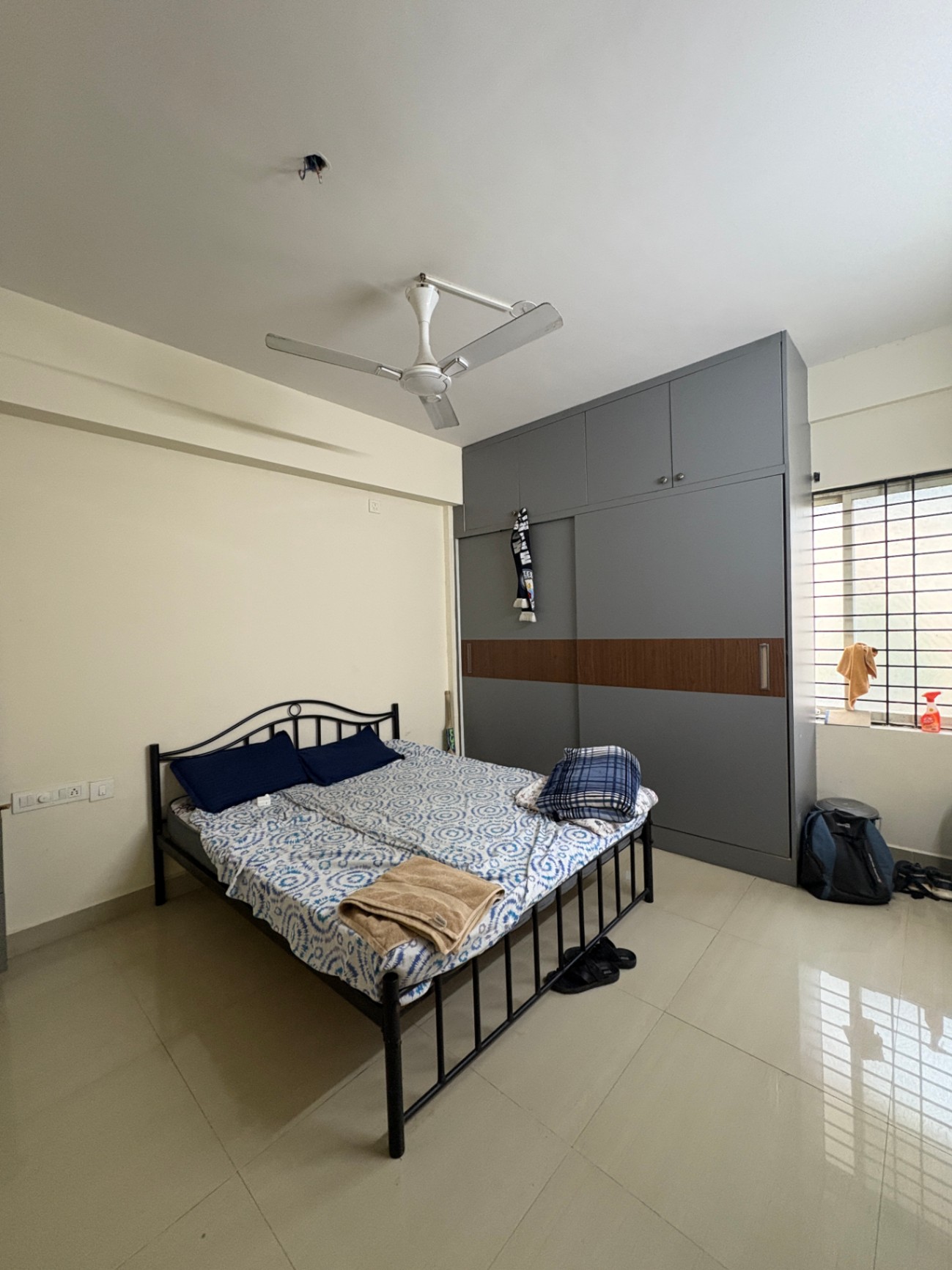 https://findmyroom-property-images-india.s3.ap-south-1.amazonaws.com/lylpx-1766757944088-52466