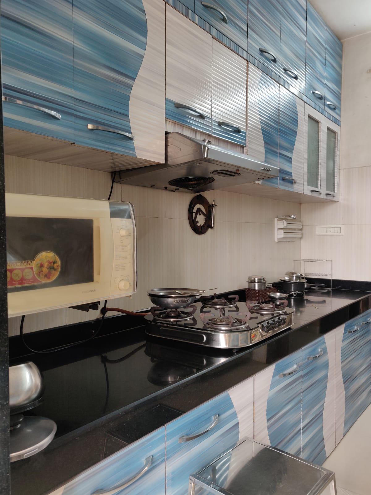 https://findmyroom-property-images-india.s3.ap-south-1.amazonaws.com/mgmka-1744999879675-82123.jpeg