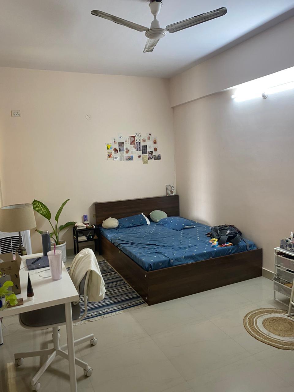 https://findmyroom-property-images-india.s3.ap-south-1.amazonaws.com/mhkkq-1730826047090-02211.jpeg
