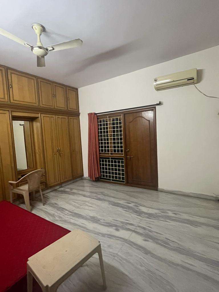 https://findmyroom-property-images-india.s3.ap-south-1.amazonaws.com/mhwnt-1702306617392-58160.jpg