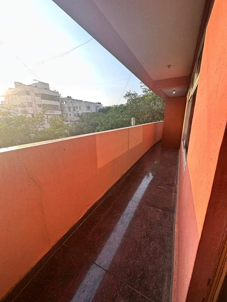 https://findmyroom-property-images-india.s3.ap-south-1.amazonaws.com/mkadx-1709038451116-03652.jpg