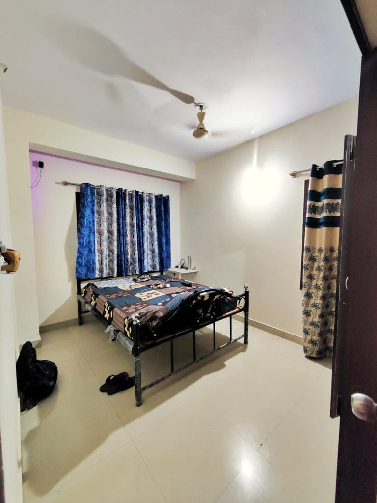 https://findmyroom-property-images-india.s3.ap-south-1.amazonaws.com/mldap-1713464884398-27260.jpg