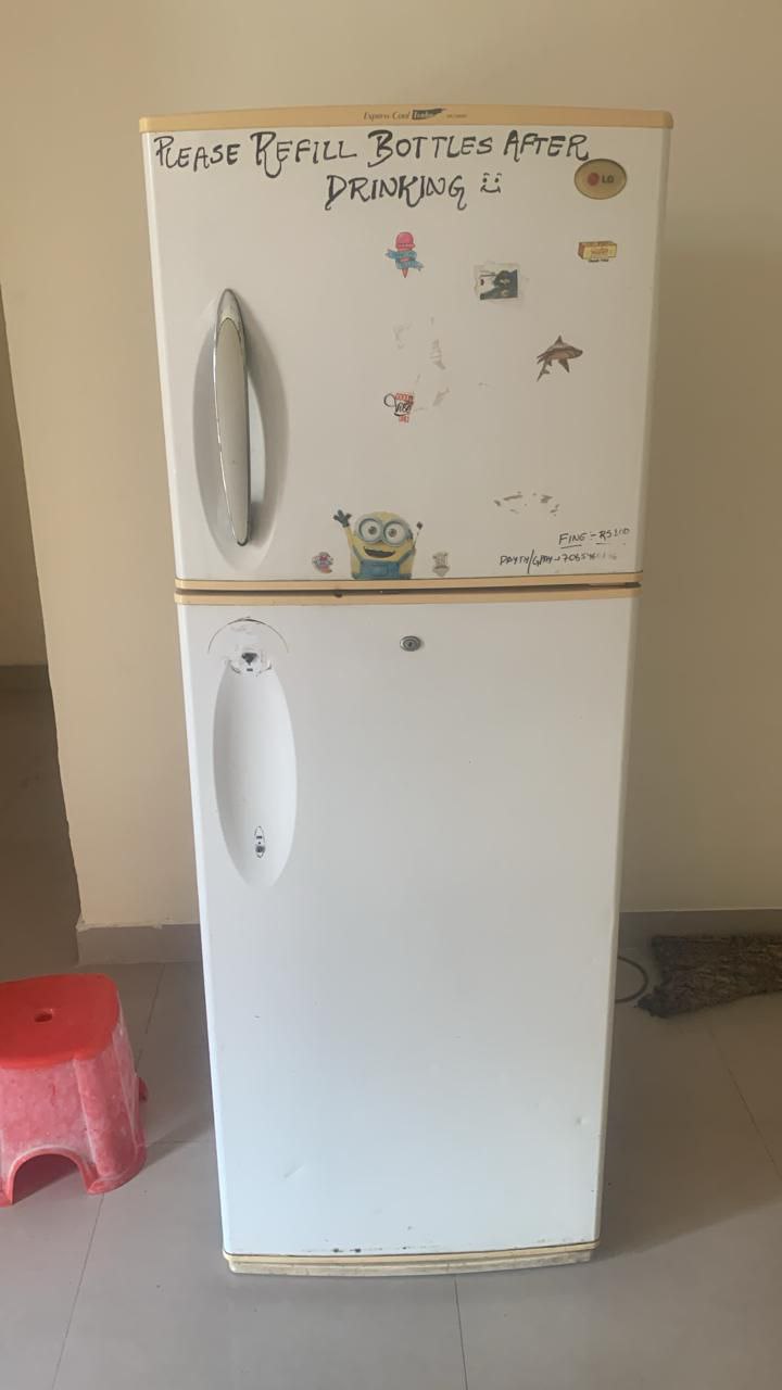 https://findmyroom-property-images-india.s3.ap-south-1.amazonaws.com/mmeeq-1729239142952-45065.jpg