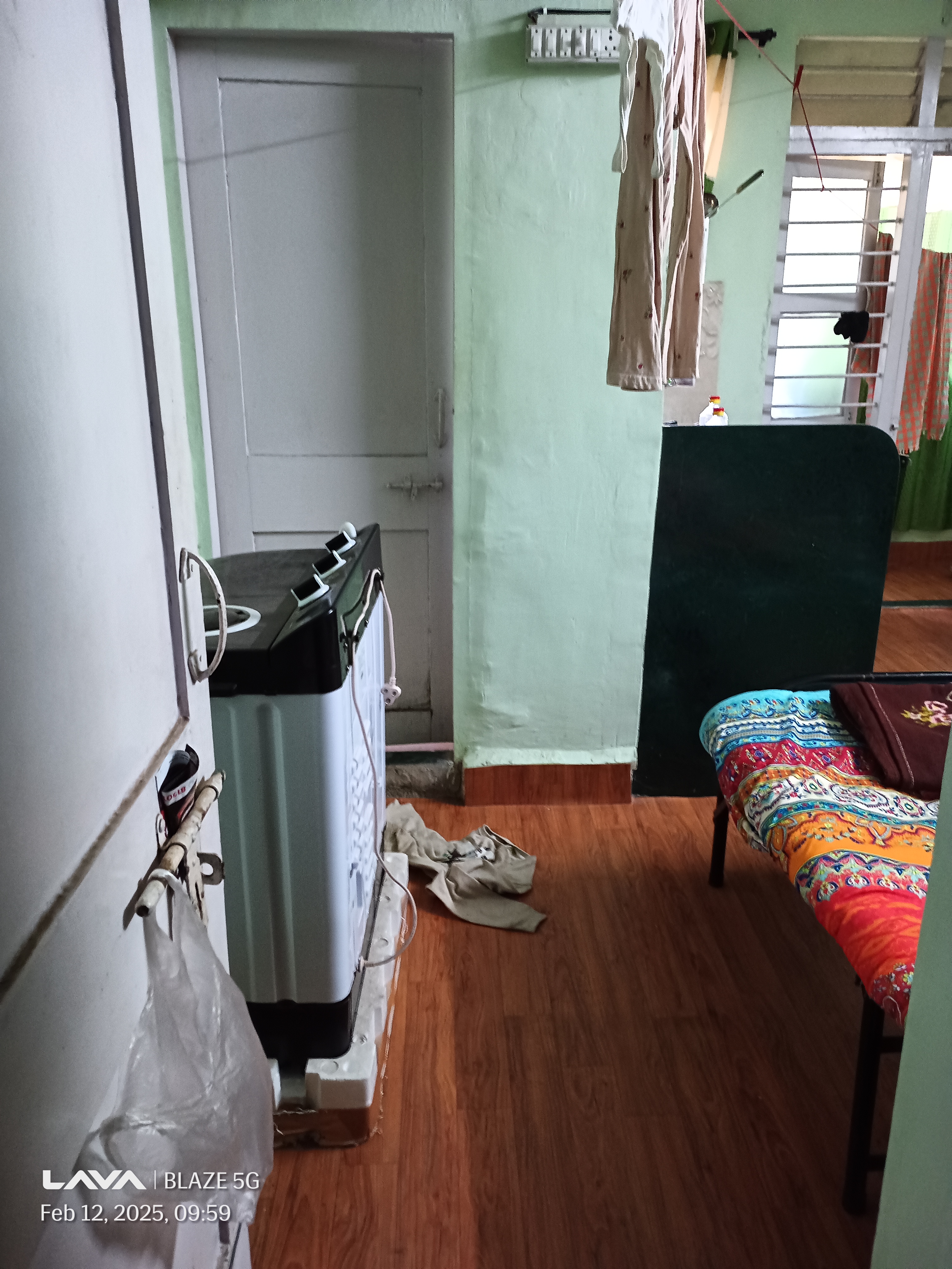 https://findmyroom-property-images-india.s3.ap-south-1.amazonaws.com/mnlju-1739344222738-04184.jpg