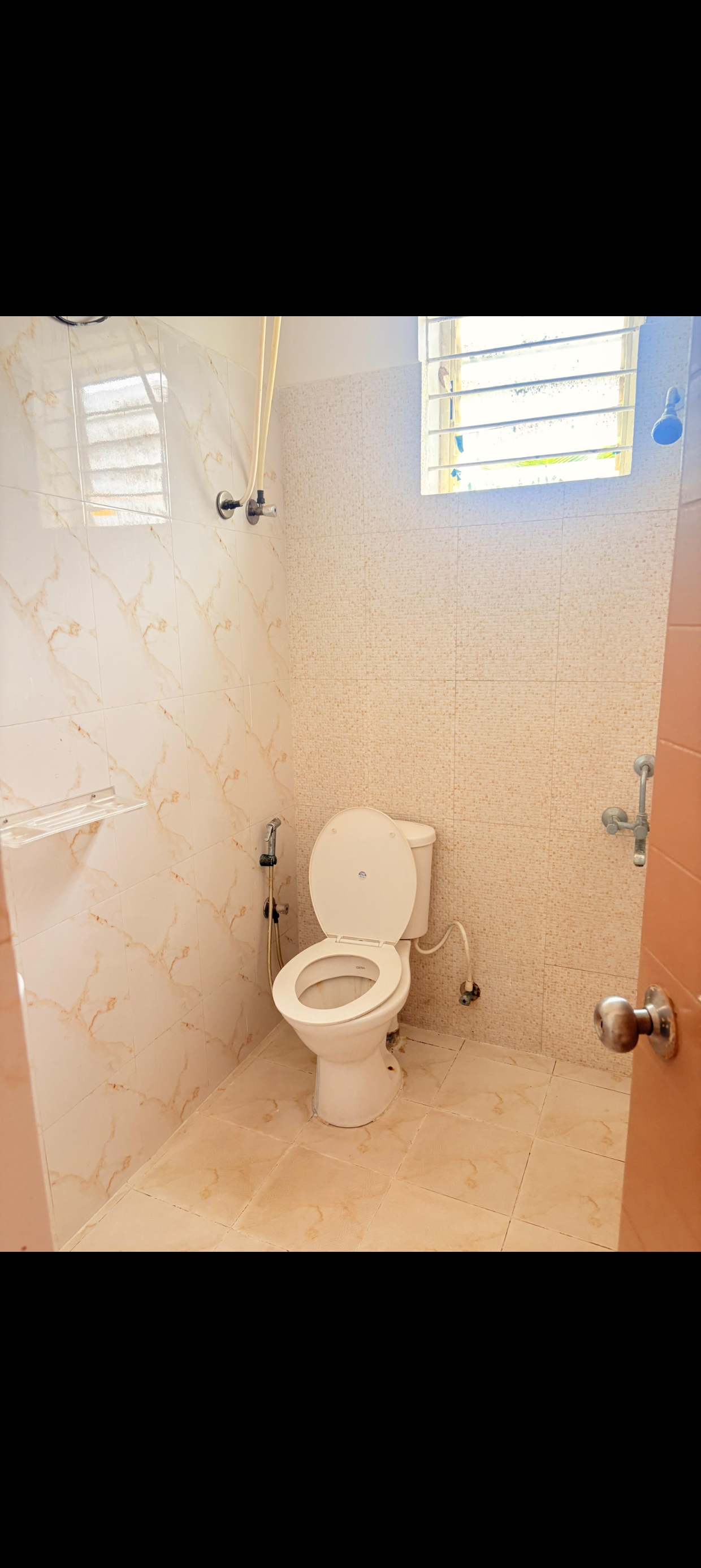 https://findmyroom-property-images-india.s3.ap-south-1.amazonaws.com/mnpif-1757277559554-51736.jpg