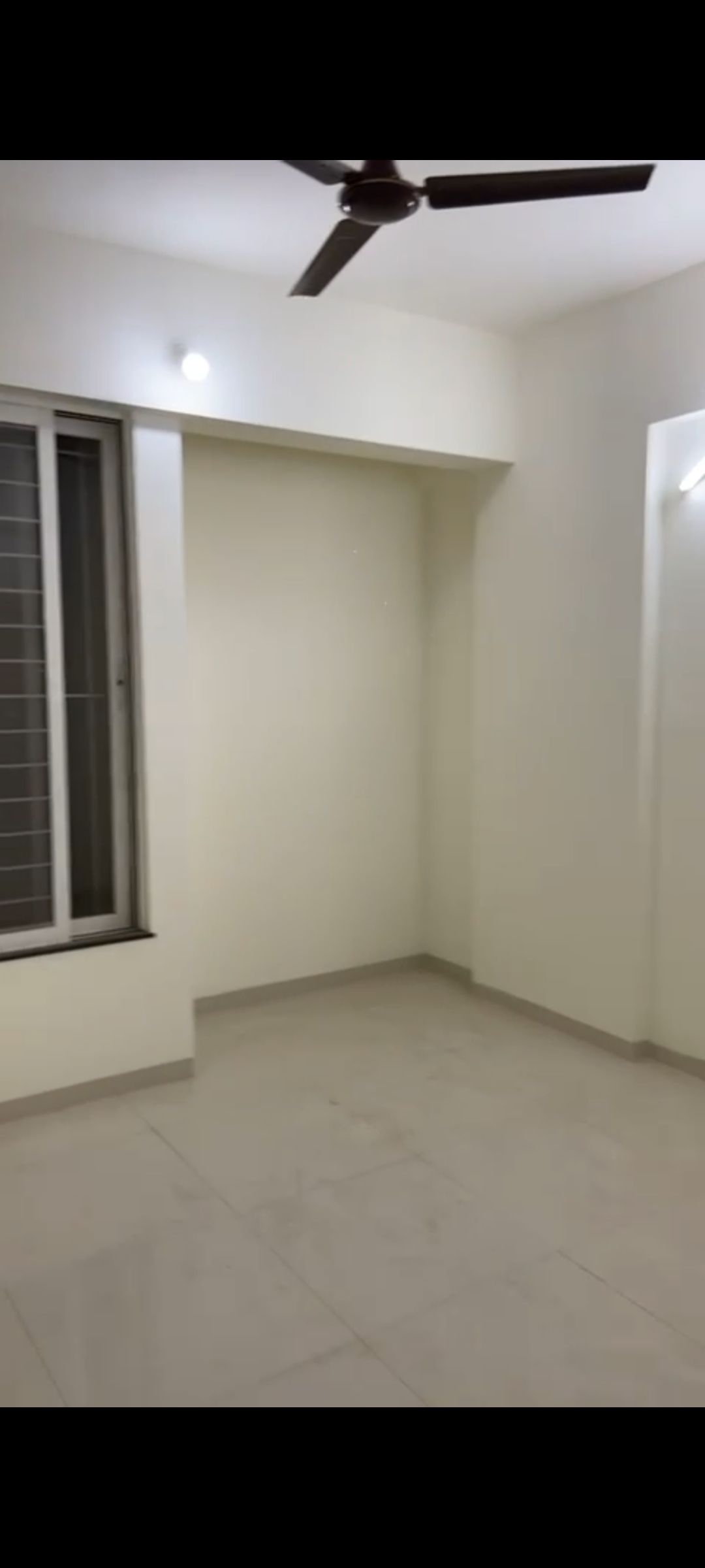 https://findmyroom-property-images-india.s3.ap-south-1.amazonaws.com/mnyfd-1708094832850-06145.jpg