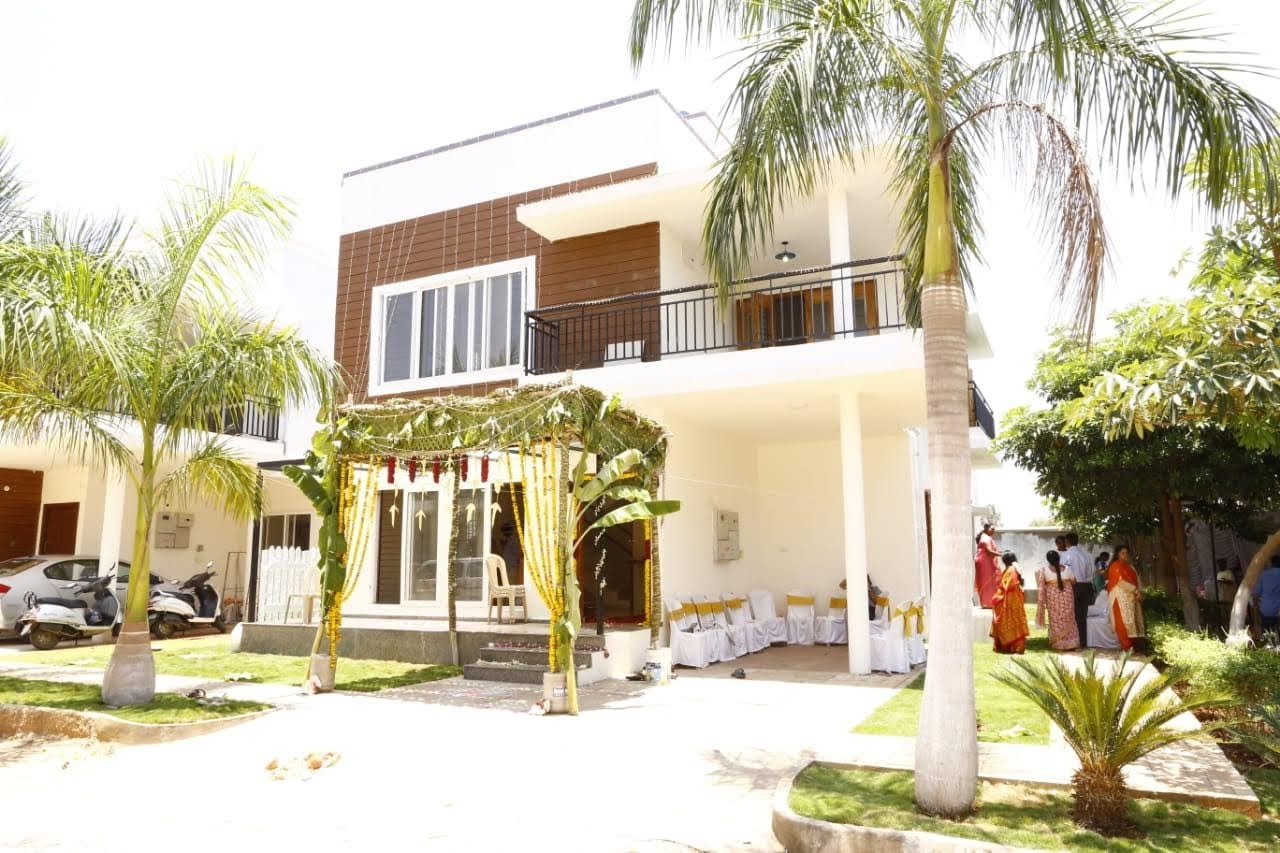 https://findmyroom-property-images-india.s3.ap-south-1.amazonaws.com/mqaax-1695465903856-85334.jpg