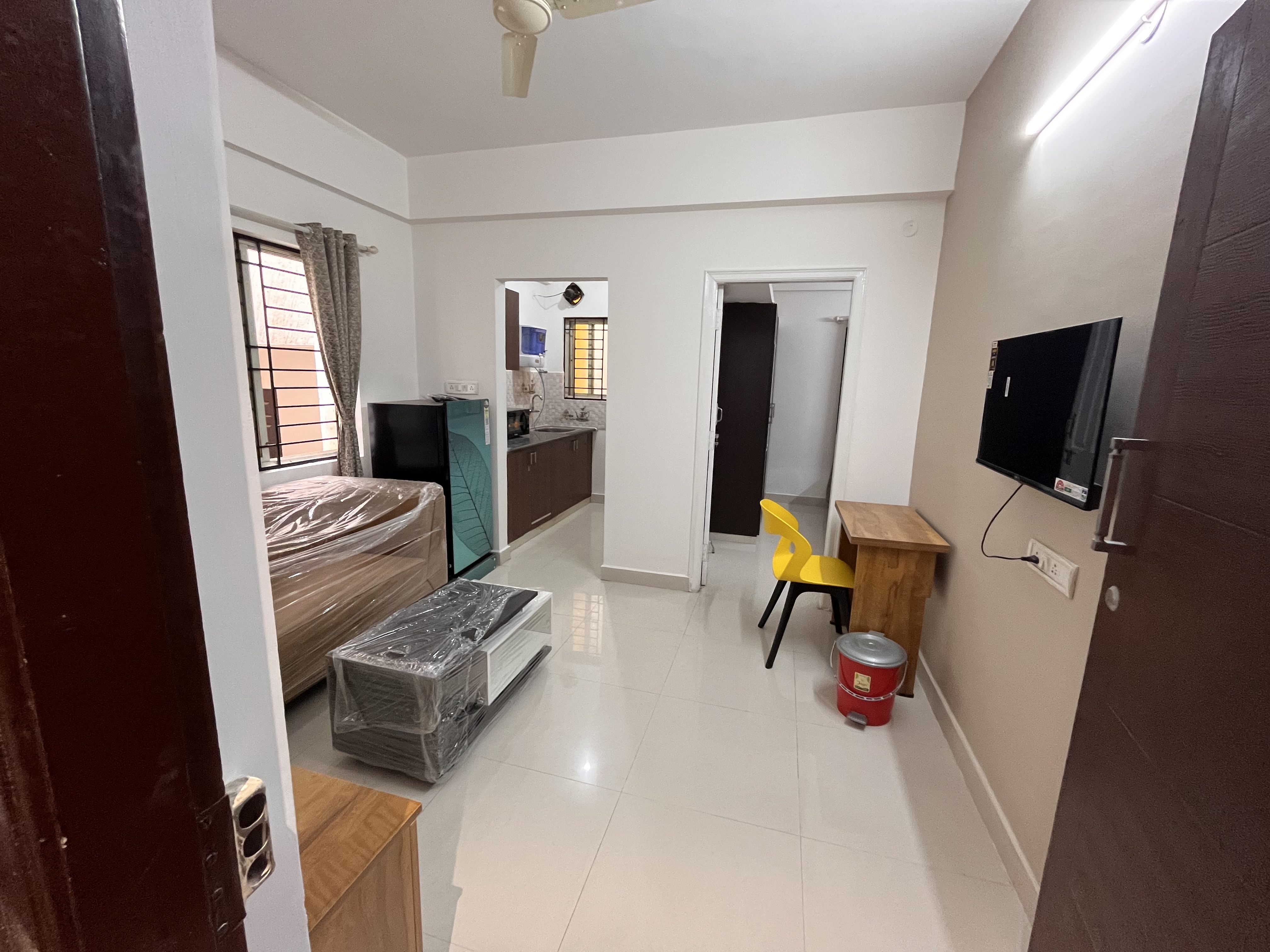 https://findmyroom-property-images-india.s3.ap-south-1.amazonaws.com/mrejh-1696352694965-71828.jpeg