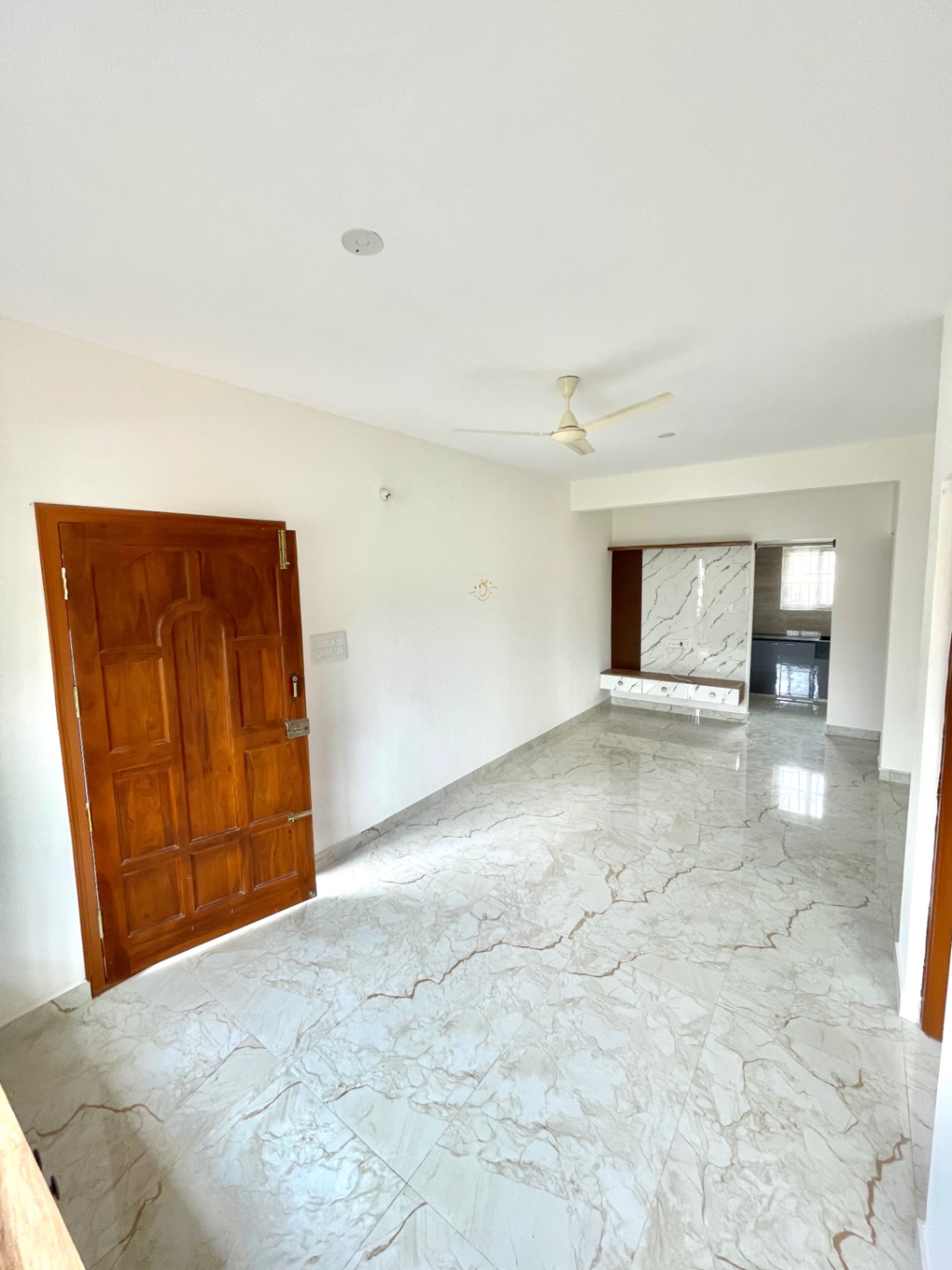 https://findmyroom-property-images-india.s3.ap-south-1.amazonaws.com/msoty-1766737041640-71272