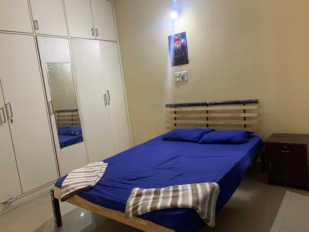 https://findmyroom-property-images-india.s3.ap-south-1.amazonaws.com/mtwpq-1687610748768-86416.jpg