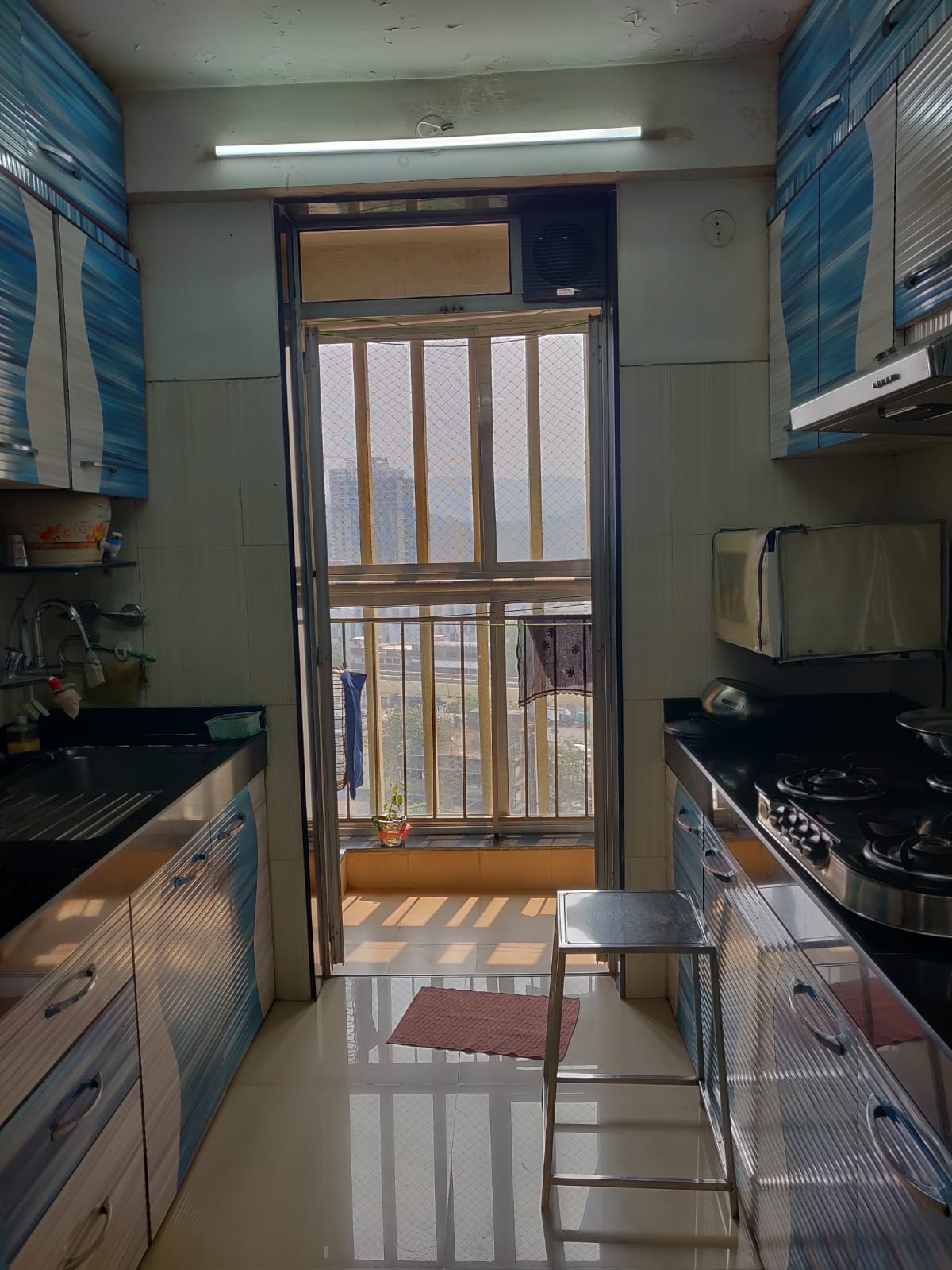 https://findmyroom-property-images-india.s3.ap-south-1.amazonaws.com/mwvnv-1744999879677-37714.jpeg