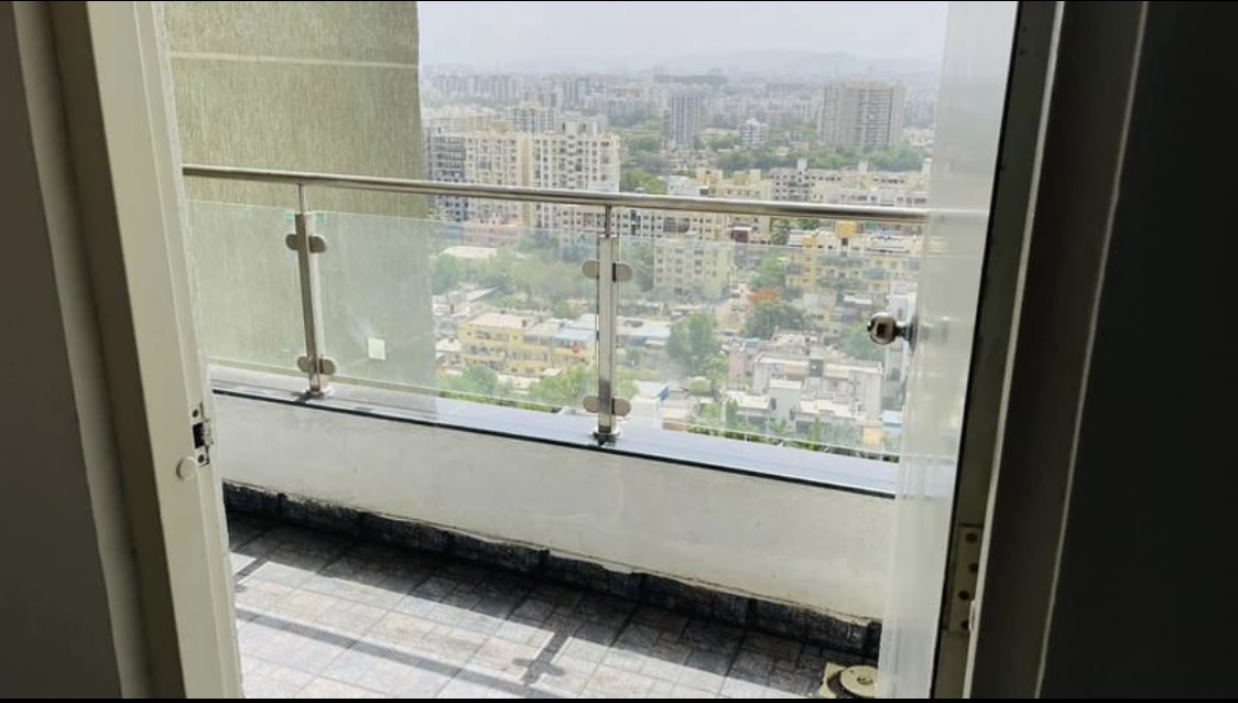 https://findmyroom-property-images-india.s3.ap-south-1.amazonaws.com/mxyzg-1665823670976-83518.jpeg