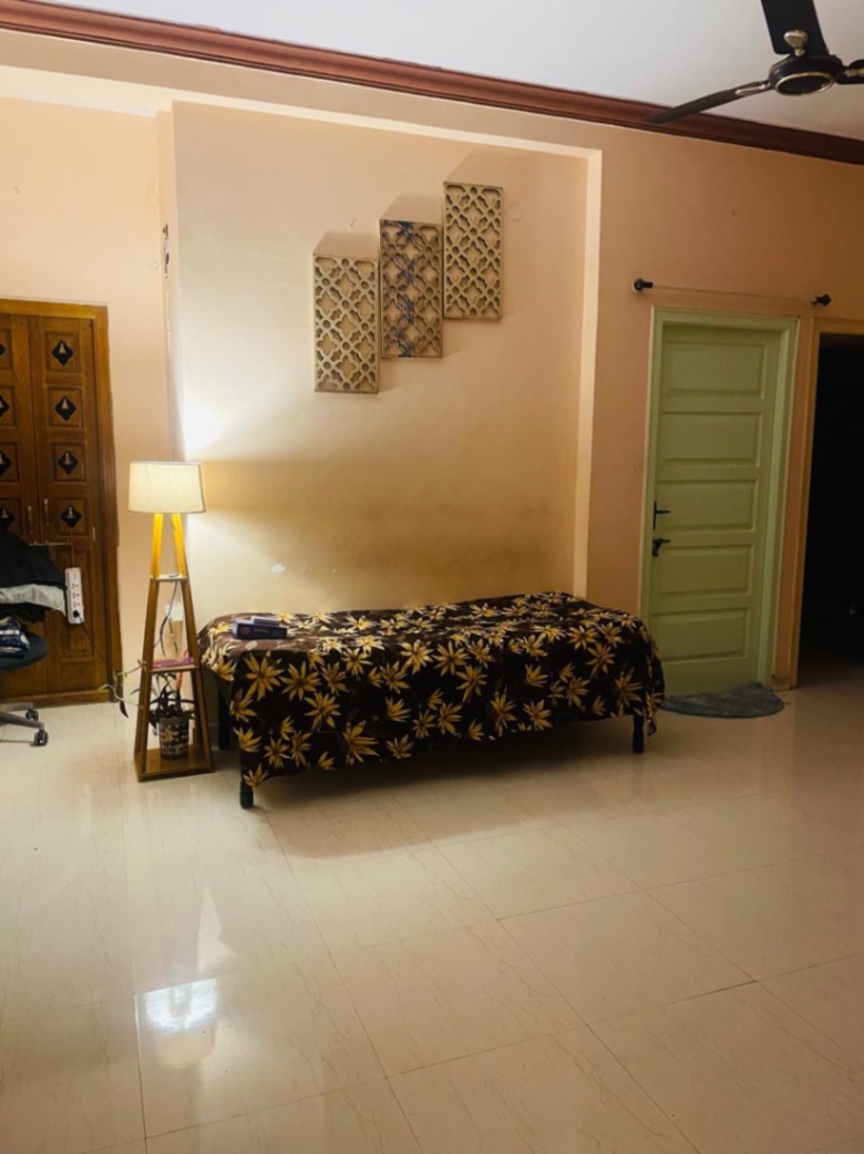 https://findmyroom-property-images-india.s3.ap-south-1.amazonaws.com/myysy-1760007362530-12040