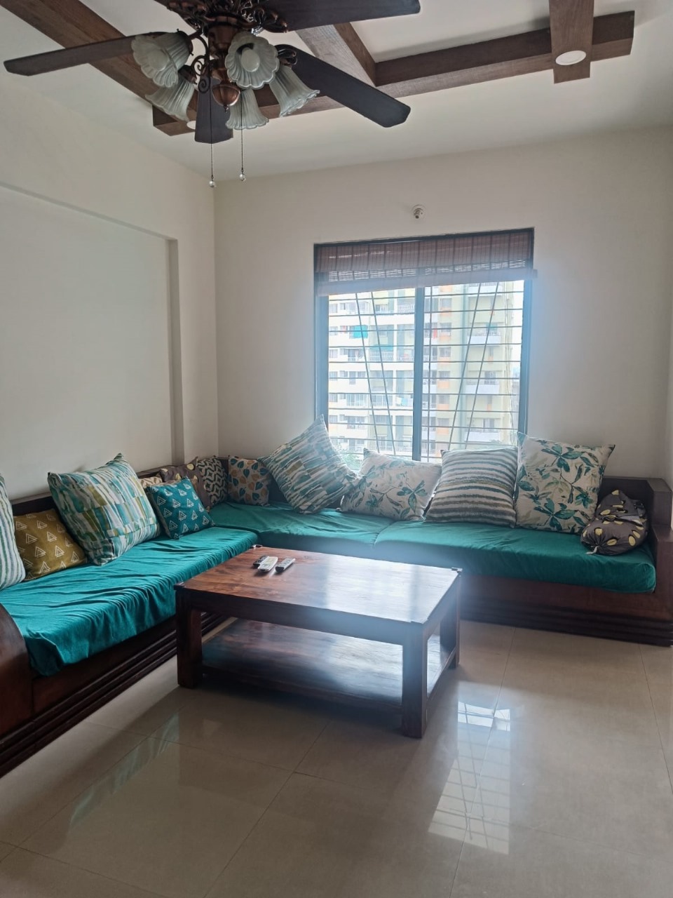 https://findmyroom-property-images-india.s3.ap-south-1.amazonaws.com/mzake-1738131669917-72526.jpg