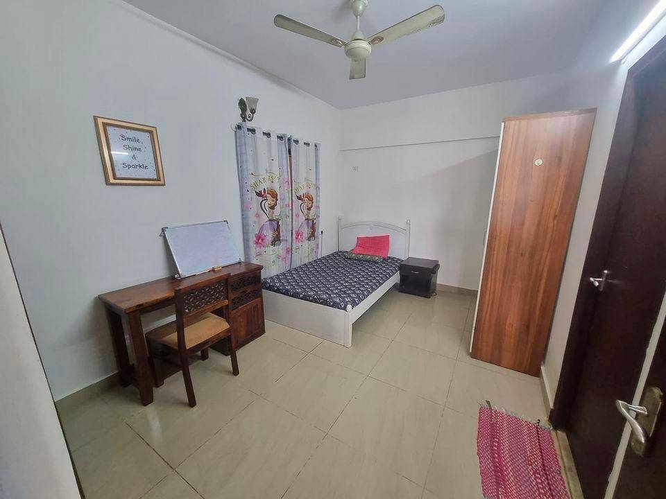 https://findmyroom-property-images-india.s3.ap-south-1.amazonaws.com/ndkwt-1766566473802-64008