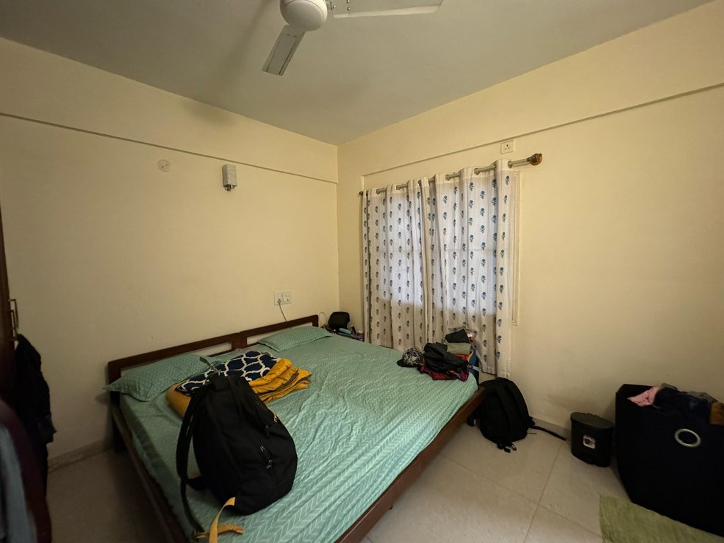 https://findmyroom-property-images-india.s3.ap-south-1.amazonaws.com/ndsuv-1713290234226-21073.jpg