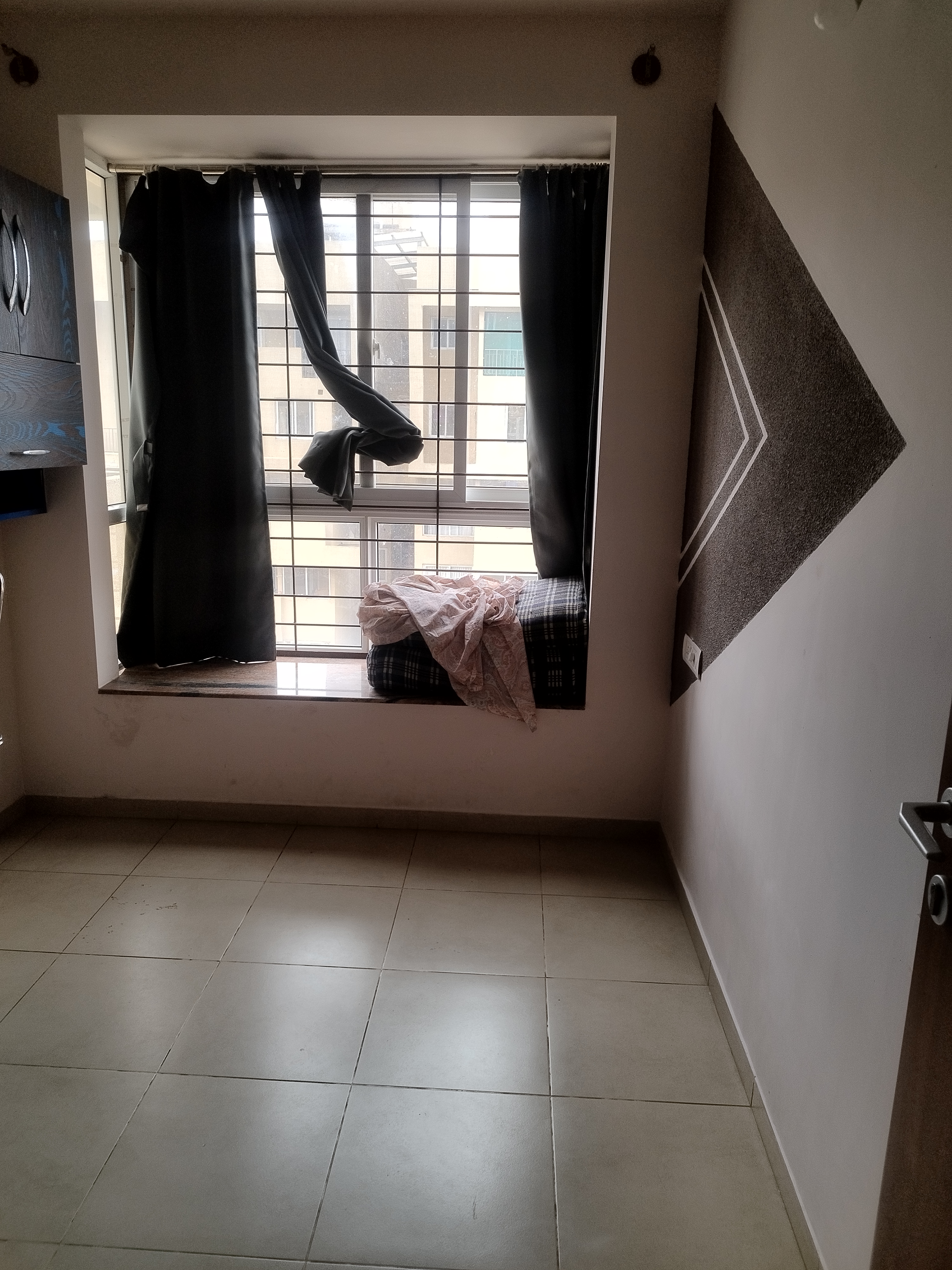 https://findmyroom-property-images-india.s3.ap-south-1.amazonaws.com/nedph-1725336576025-42738.jpg