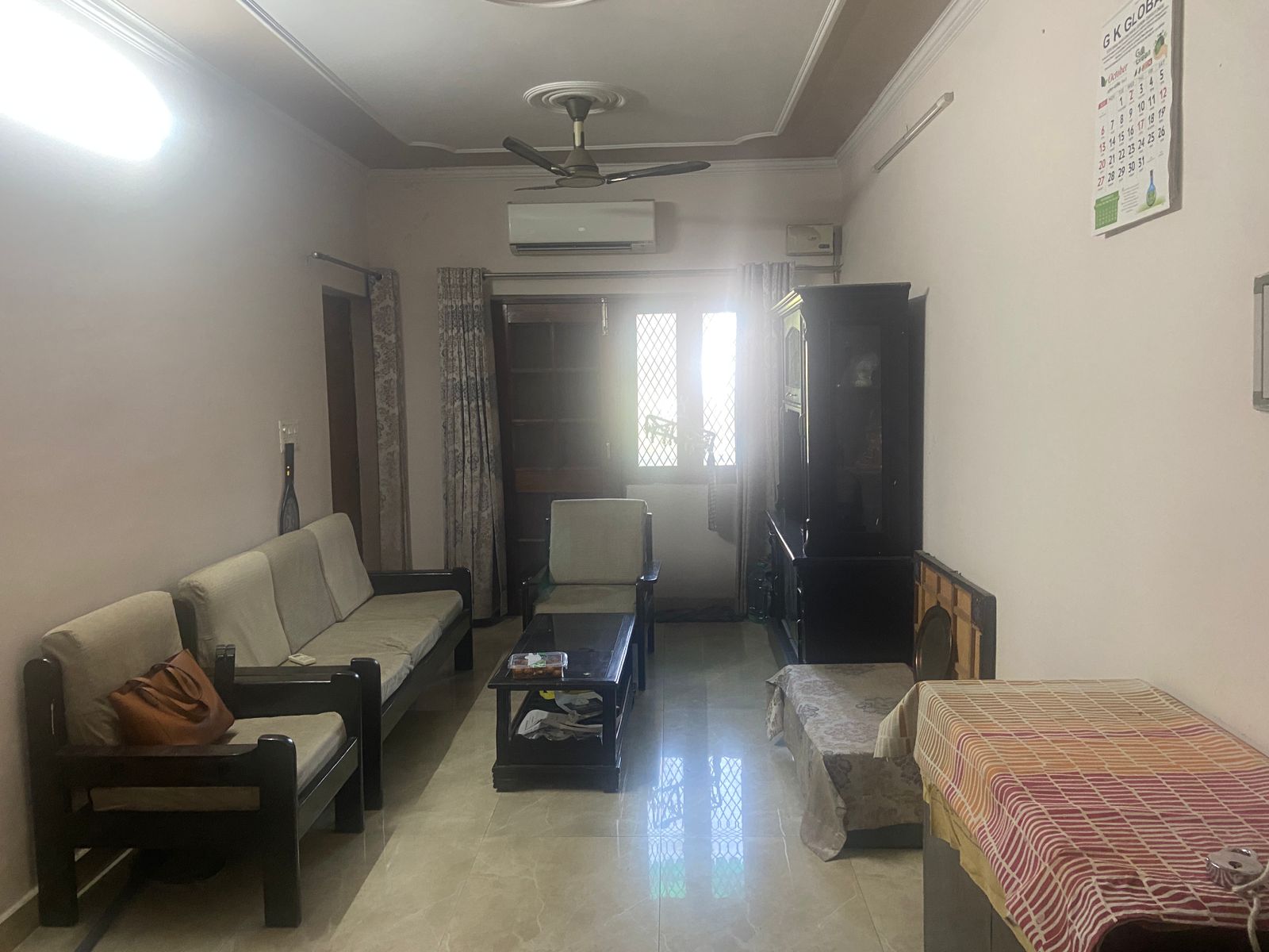 https://findmyroom-property-images-india.s3.ap-south-1.amazonaws.com/neszk-1732384455801-41473.jpeg