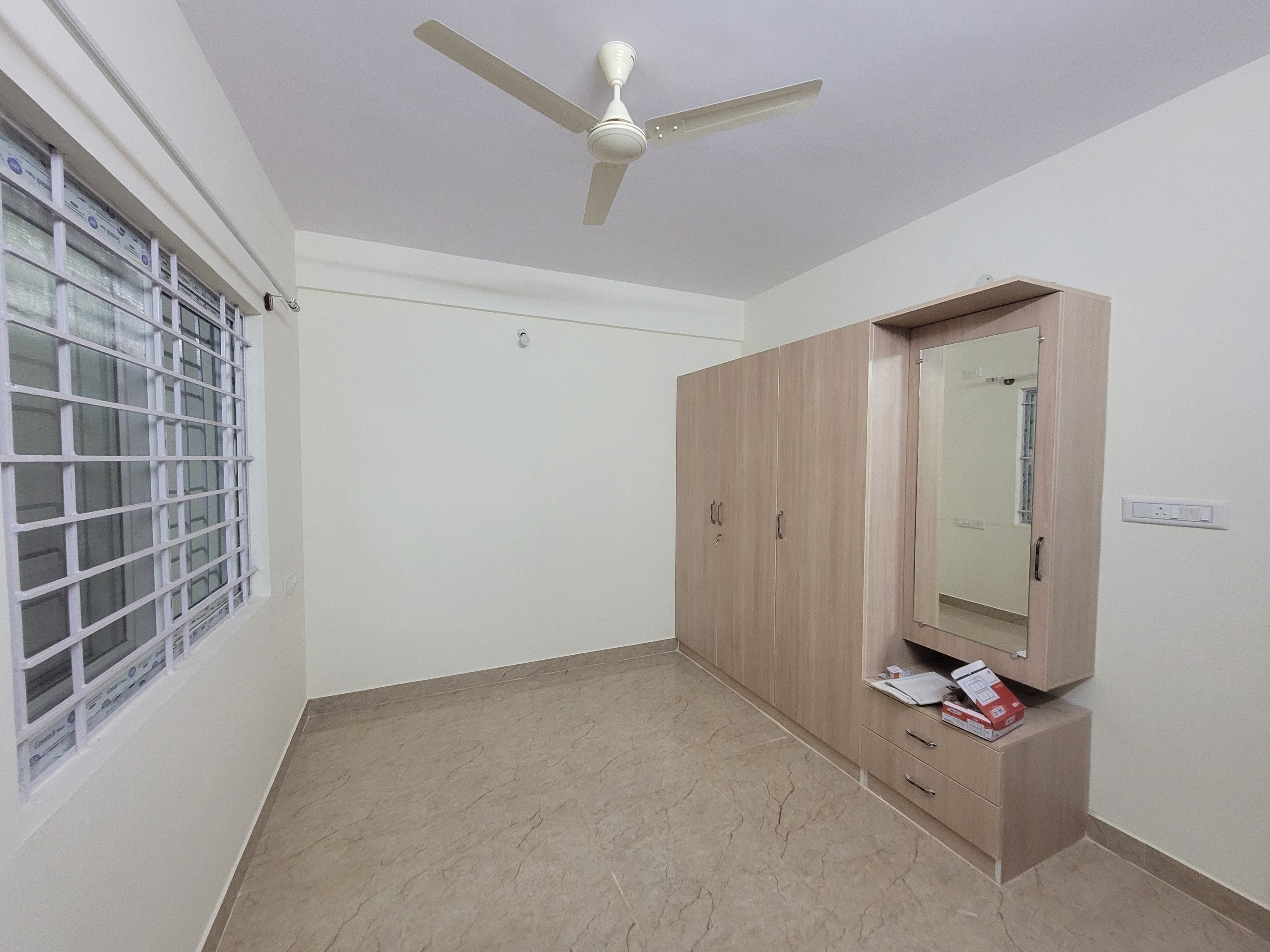 https://findmyroom-property-images-india.s3.ap-south-1.amazonaws.com/nfkwx-1719176110113-14573.jpg