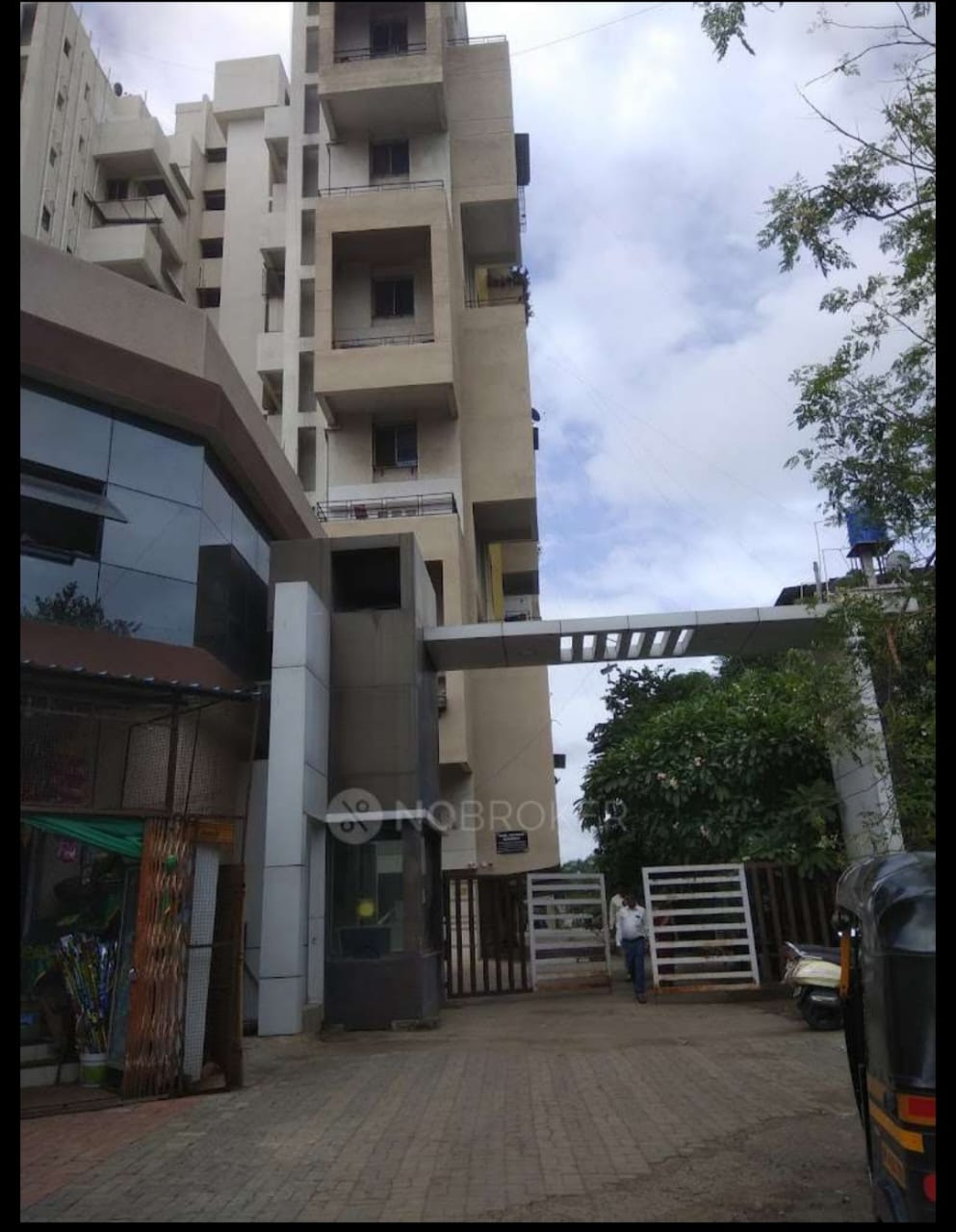 https://findmyroom-property-images-india.s3.ap-south-1.amazonaws.com/ngdun-1715775896604-10236.jpg