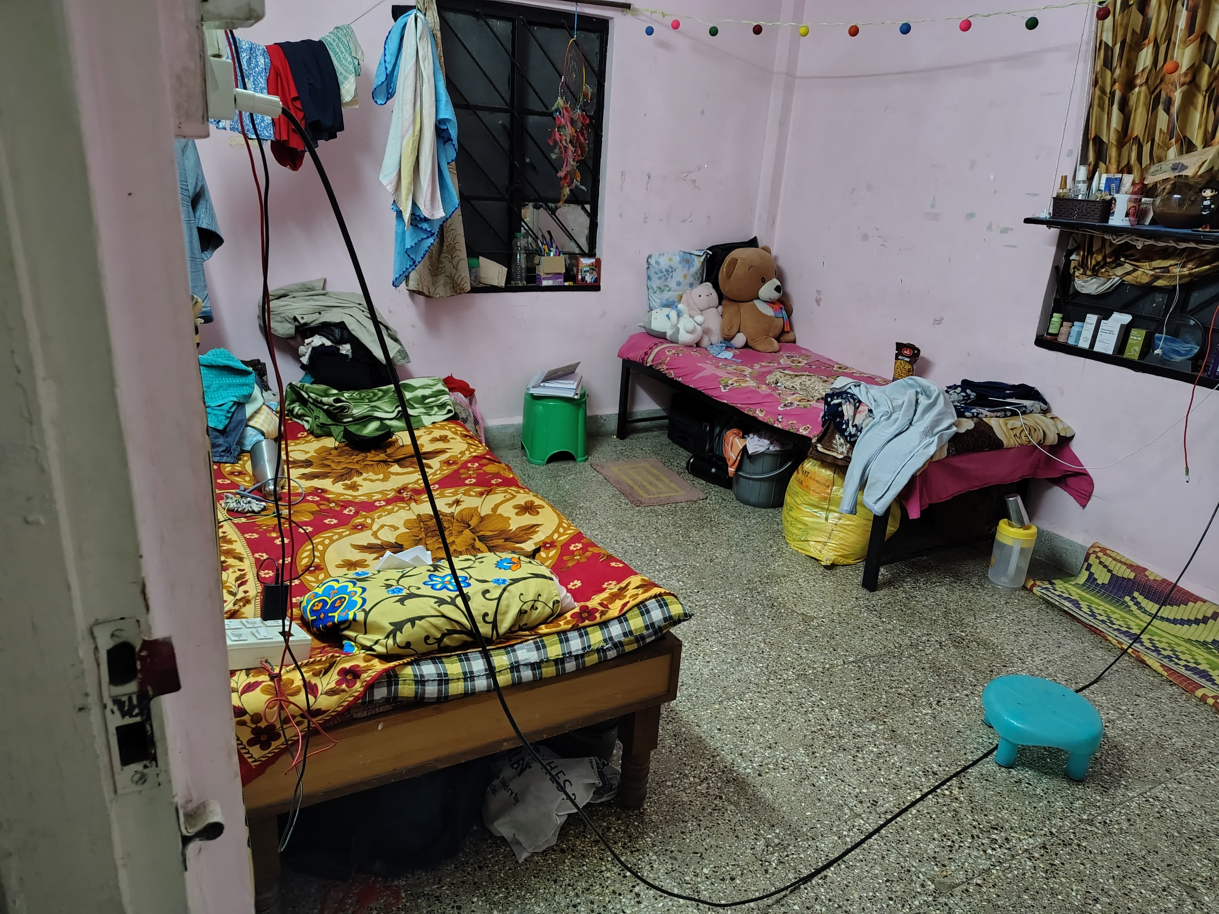 https://findmyroom-property-images-india.s3.ap-south-1.amazonaws.com/npgha-1741442182614-64844.jpg