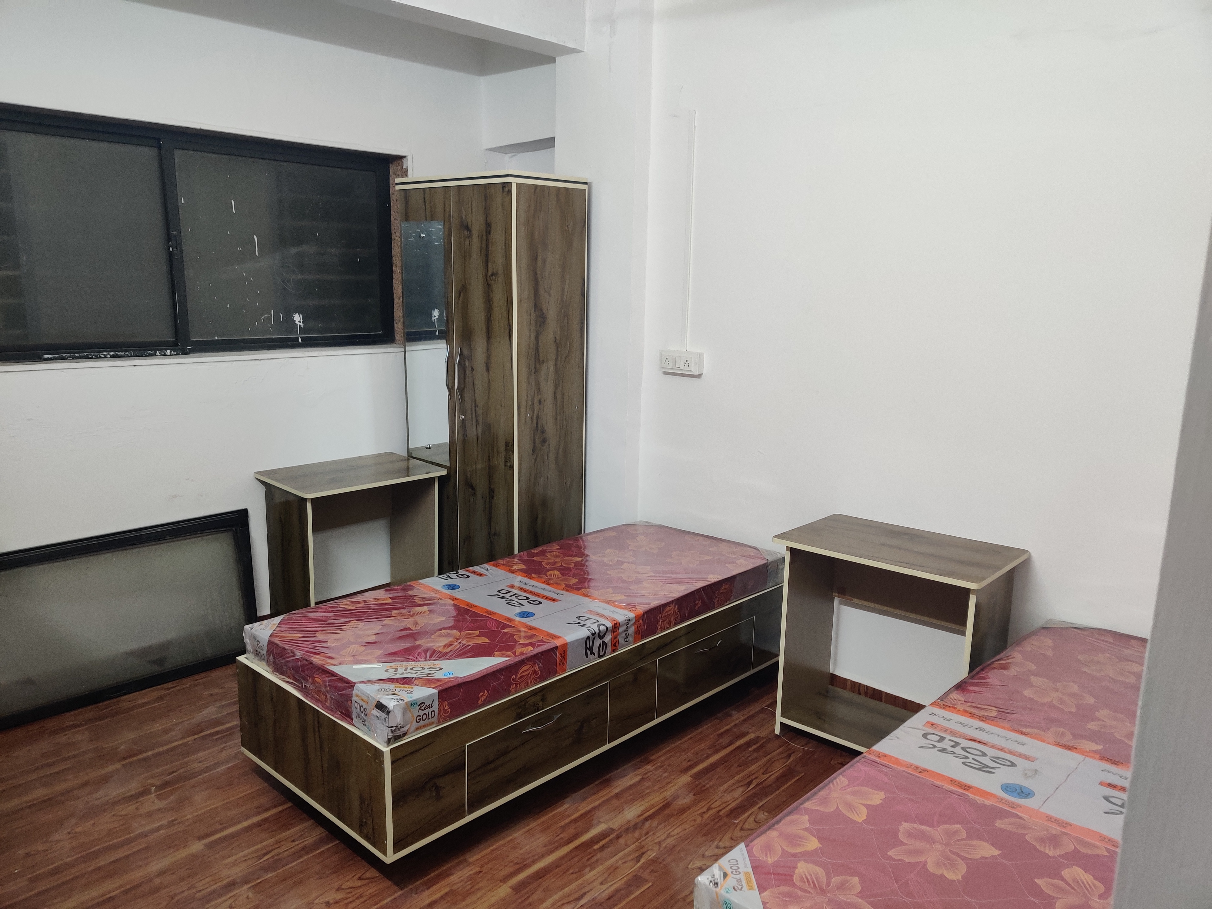 https://findmyroom-property-images-india.s3.ap-south-1.amazonaws.com/nruos-1710419028725-76108.jpg