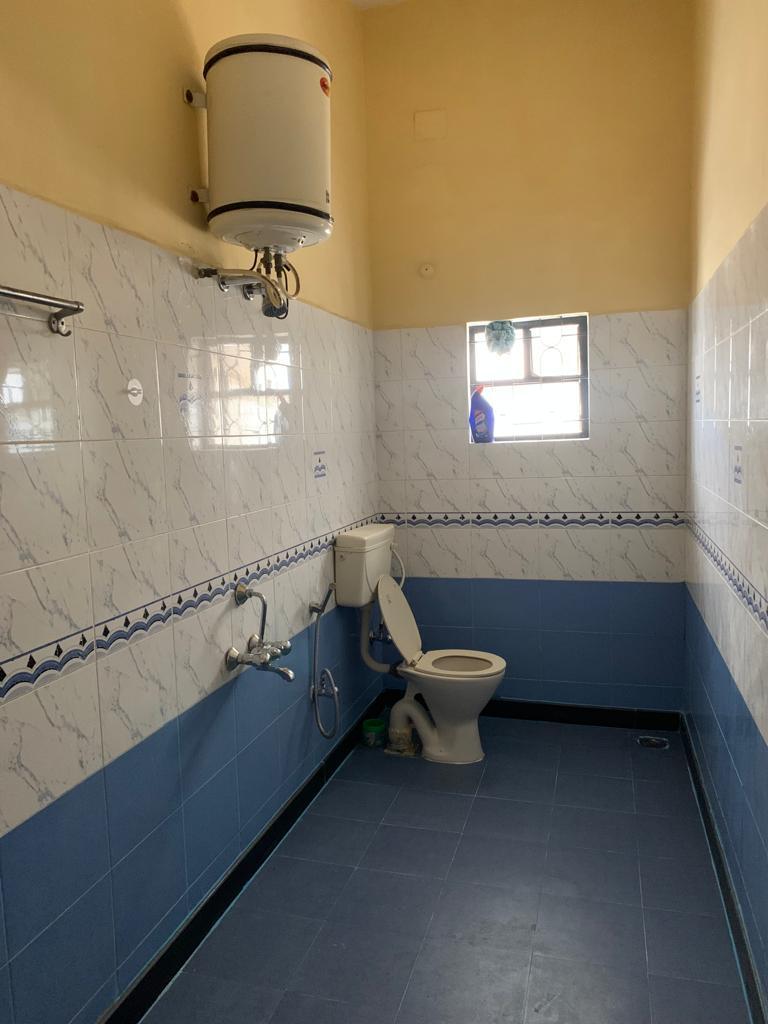 https://findmyroom-property-images-india.s3.ap-south-1.amazonaws.com/nseso-1687610748770-03710.jpg