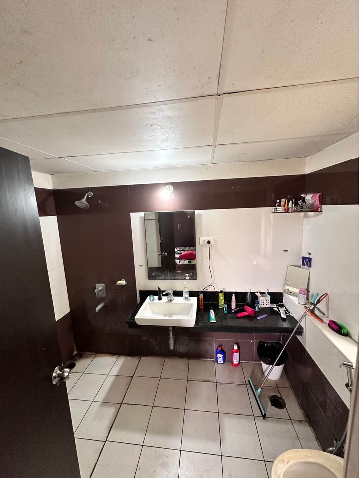 https://findmyroom-property-images-india.s3.ap-south-1.amazonaws.com/nueej-1704271264920-31124.jpg