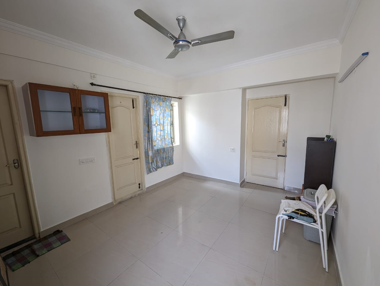 https://findmyroom-property-images-india.s3.ap-south-1.amazonaws.com/nwjik-1690436064750-00214.jpg