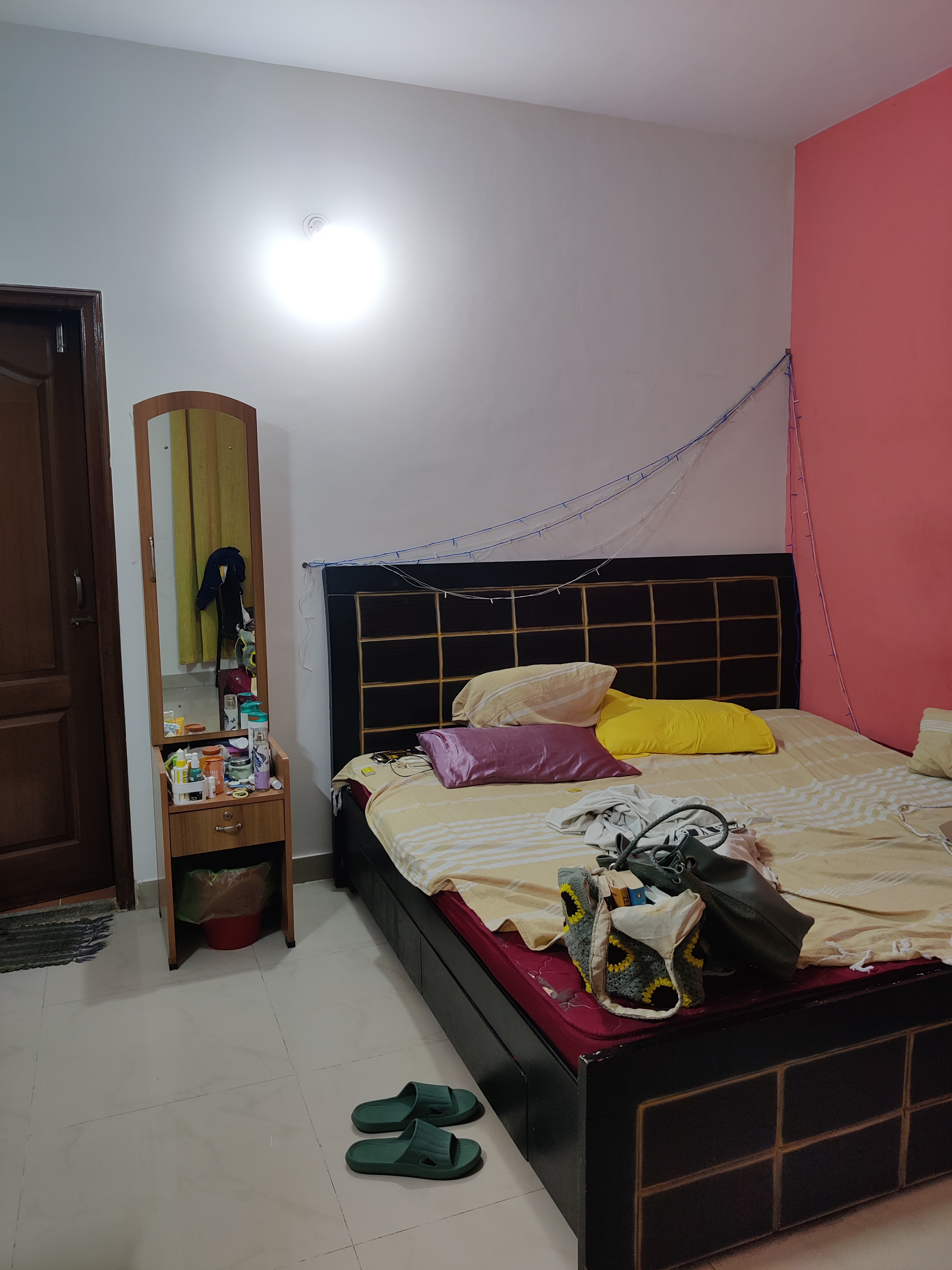 https://findmyroom-property-images-india.s3.ap-south-1.amazonaws.com/nxaub-1712245479344-12336.jpg