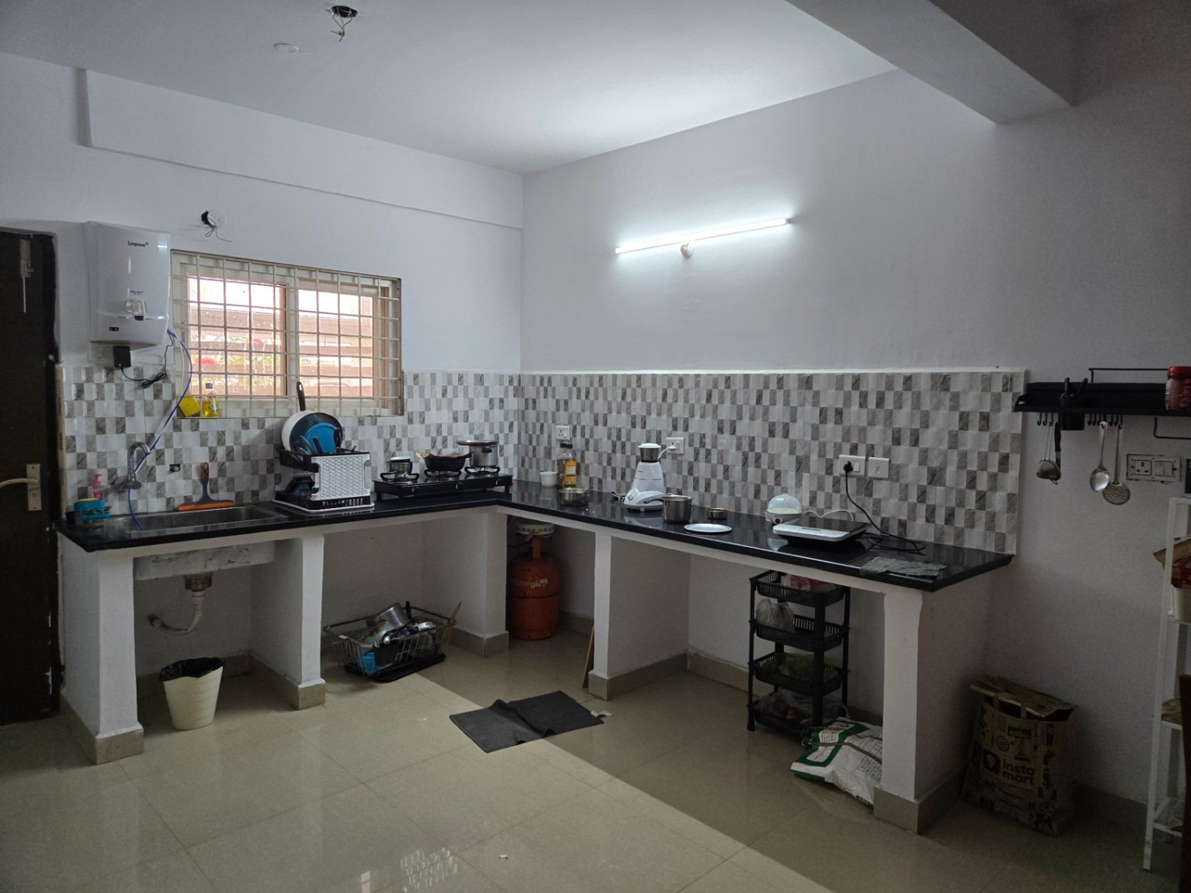 https://findmyroom-property-images-india.s3.ap-south-1.amazonaws.com/nxlnj-1773399124696-80374