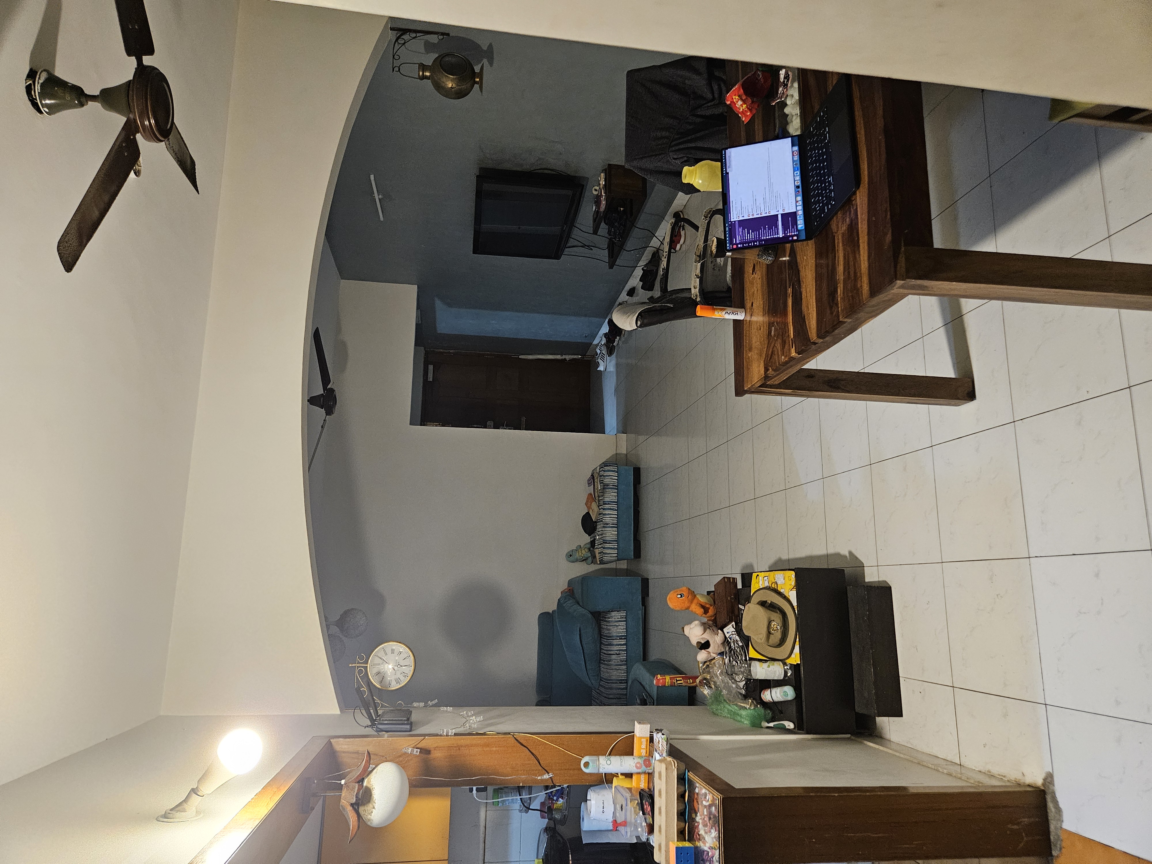 https://findmyroom-property-images-india.s3.ap-south-1.amazonaws.com/nxmwy-1746823139780-87855.jpg