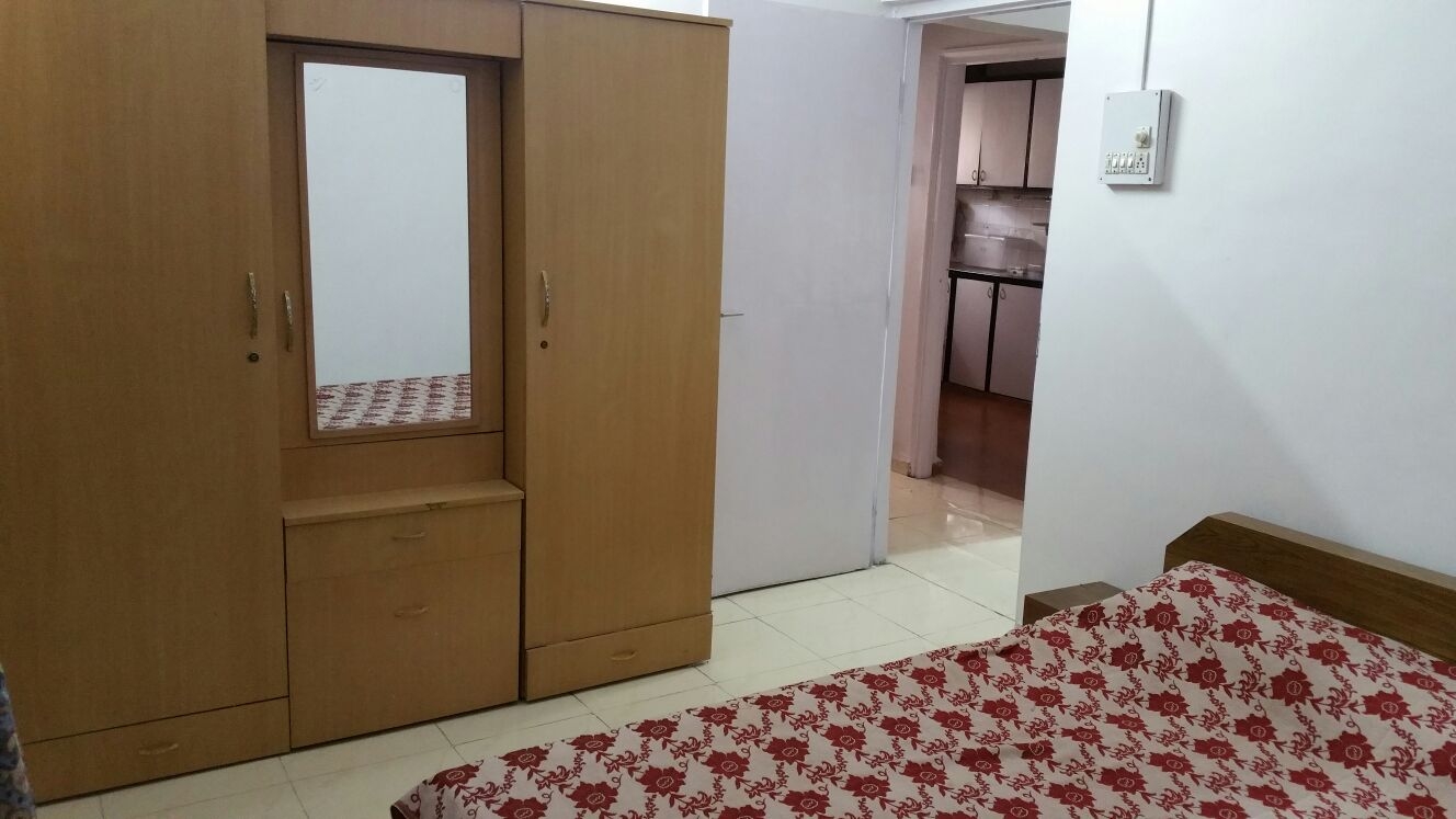 https://findmyroom-property-images-india.s3.ap-south-1.amazonaws.com/nzaqy-1767611746657-55864.JPG