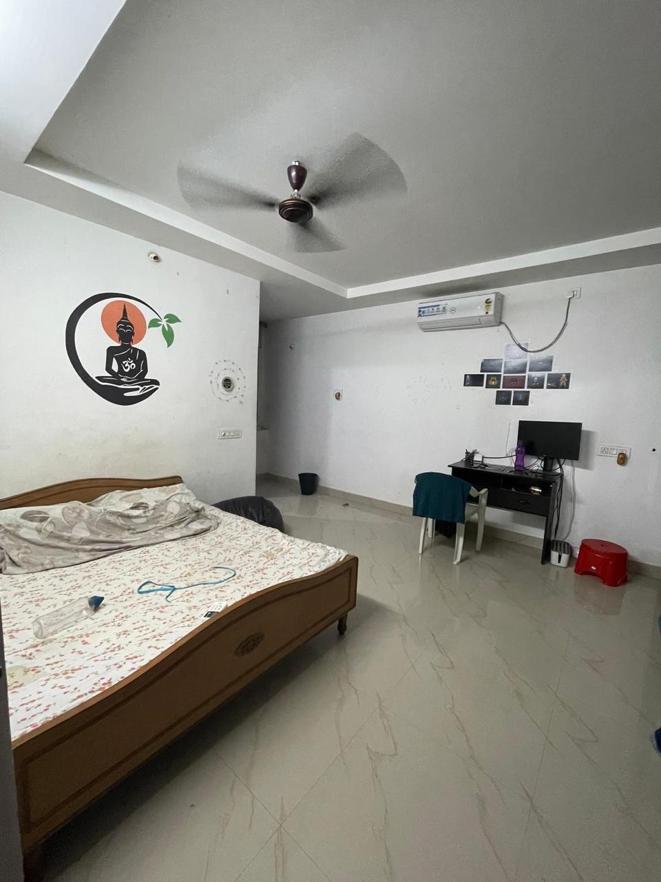 https://findmyroom-property-images-india.s3.ap-south-1.amazonaws.com/oabpg-1759139050762-16171.jpeg