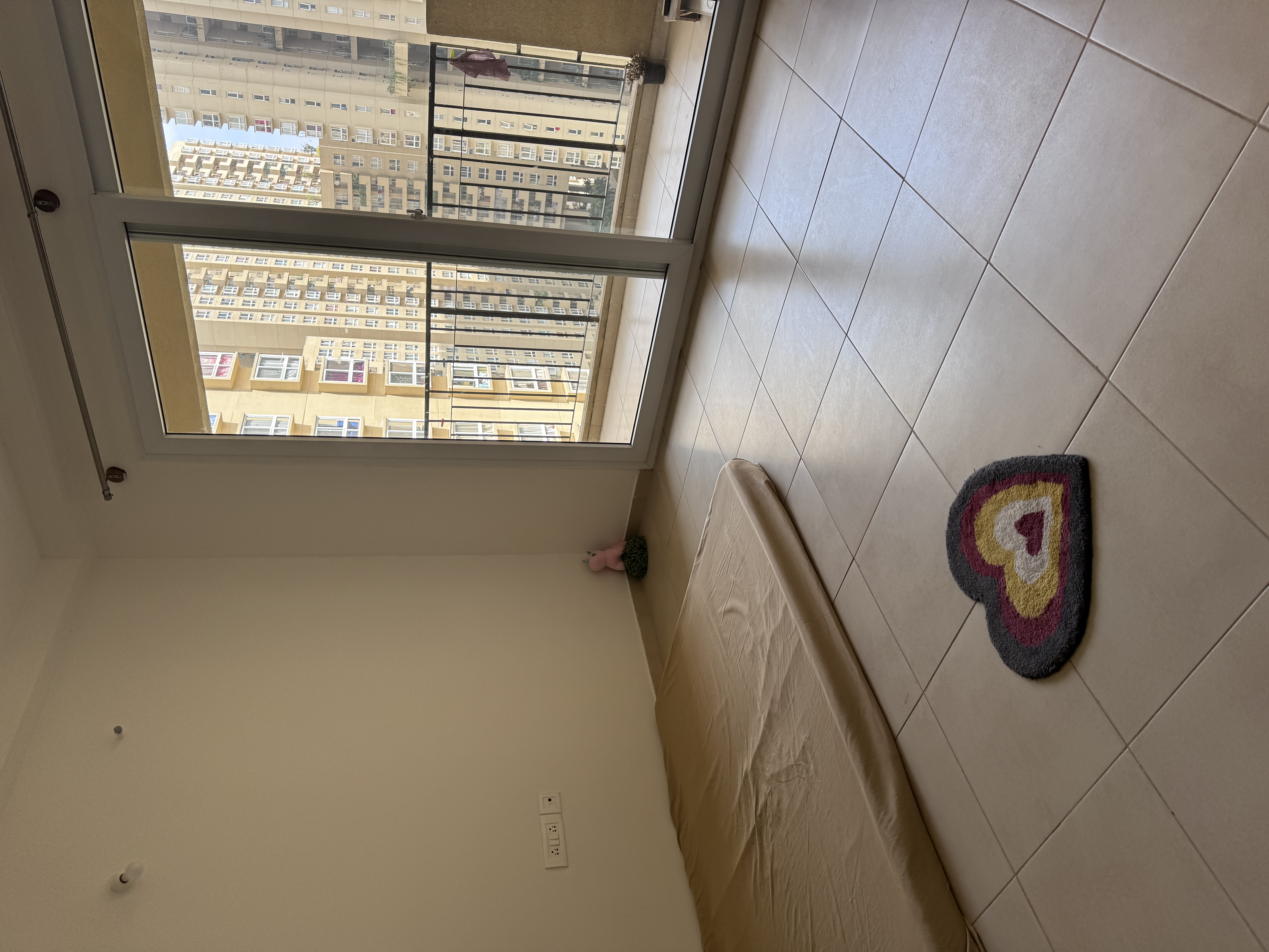 https://findmyroom-property-images-india.s3.ap-south-1.amazonaws.com/ocdmm-1739520835828-84363.jpeg