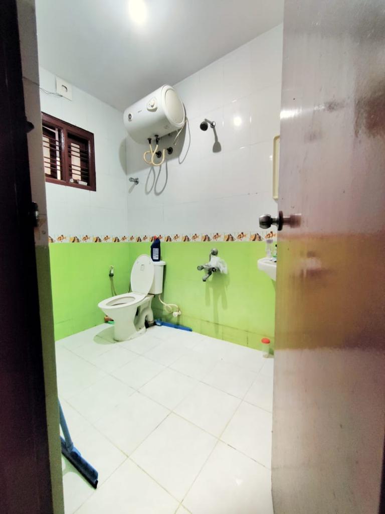 https://findmyroom-property-images-india.s3.ap-south-1.amazonaws.com/ocibv-1713464884398-00131.jpg