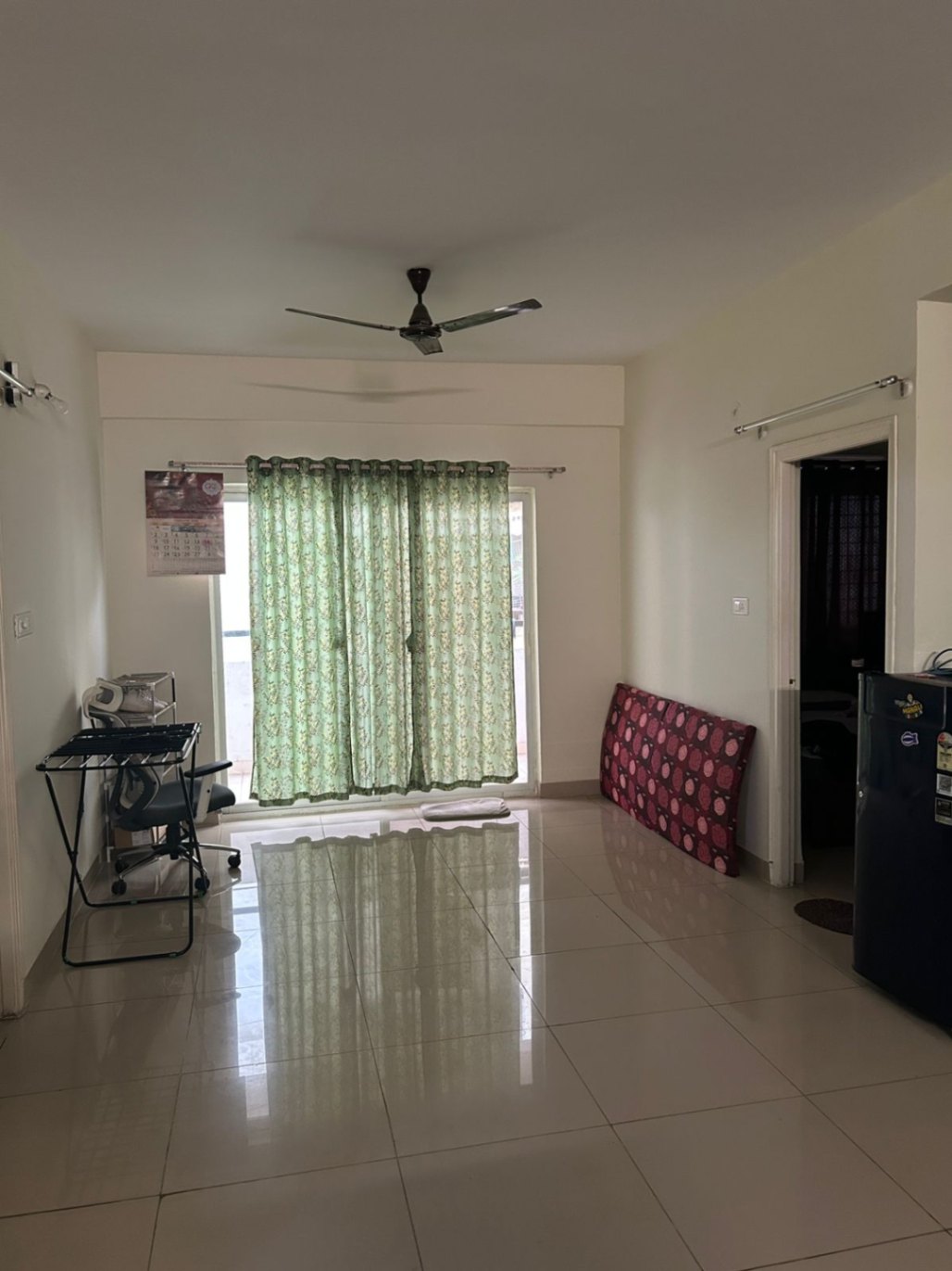 https://findmyroom-property-images-india.s3.ap-south-1.amazonaws.com/ocxlm-1764253904329-65558